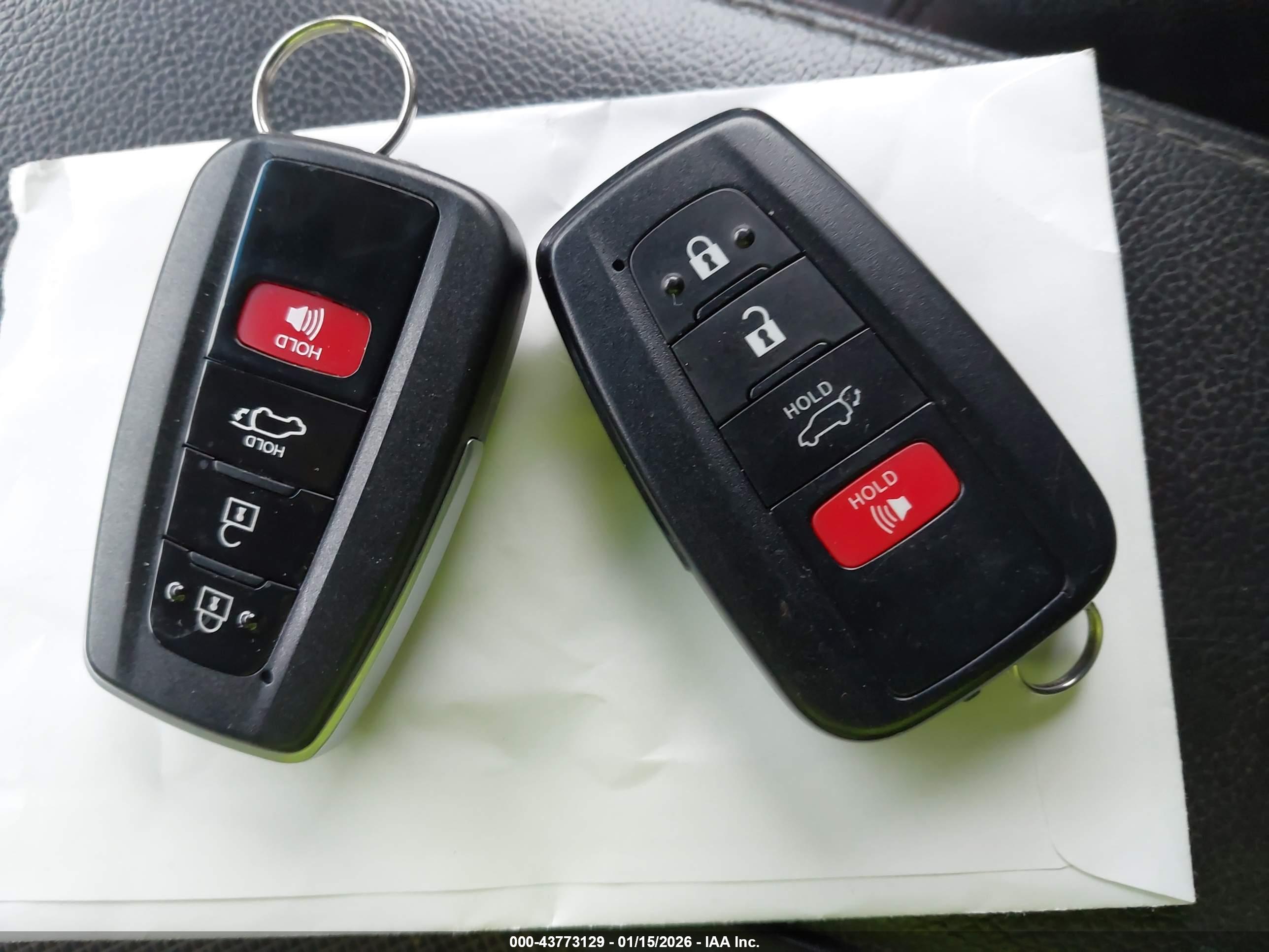 TOYOTA RAV4 image 11