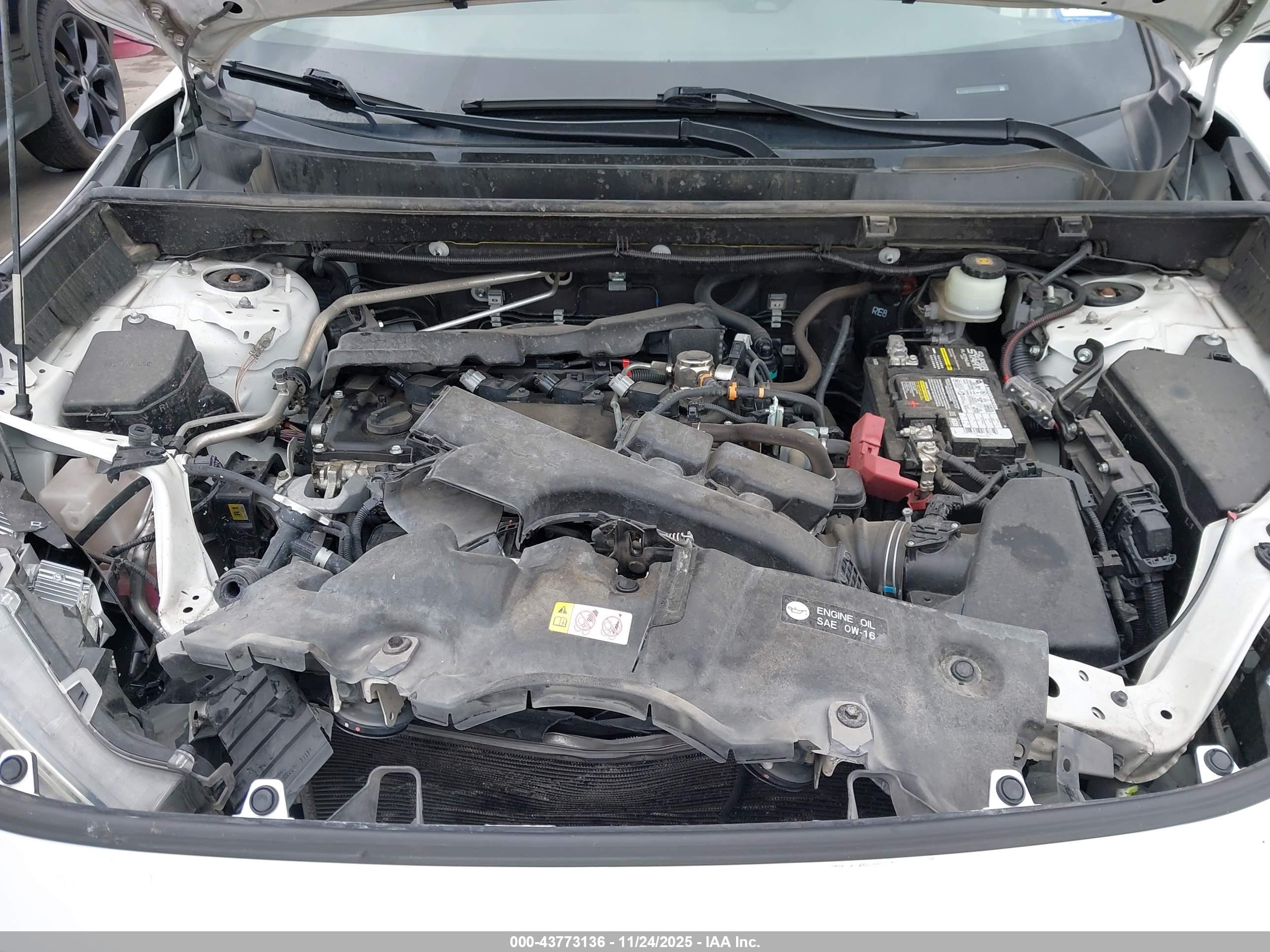 TOYOTA RAV4 image 10