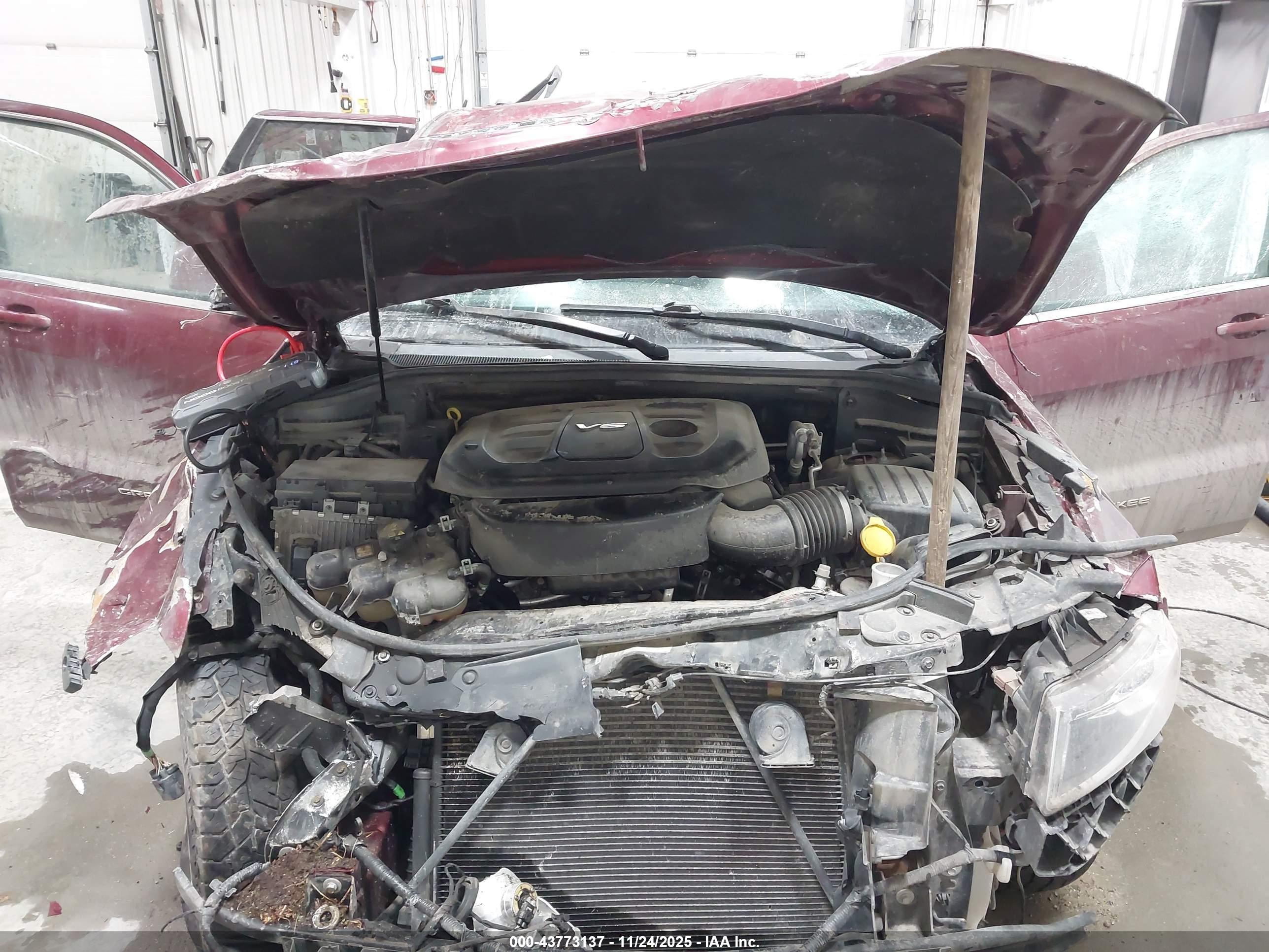 JEEP GRAND image 10