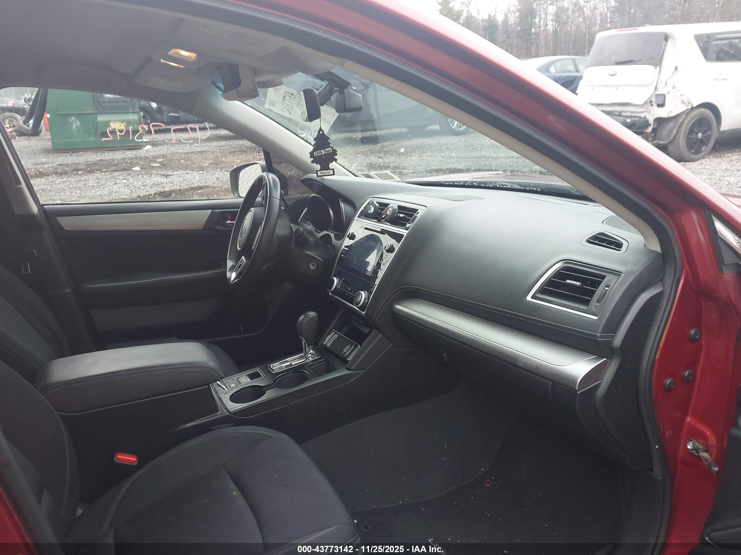 SUBARU LEGACY image 5