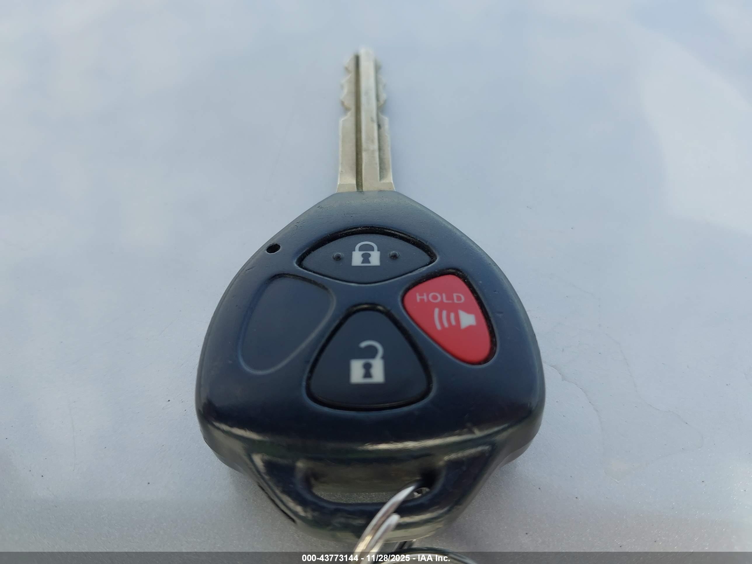 TOYOTA YARIS image 11
