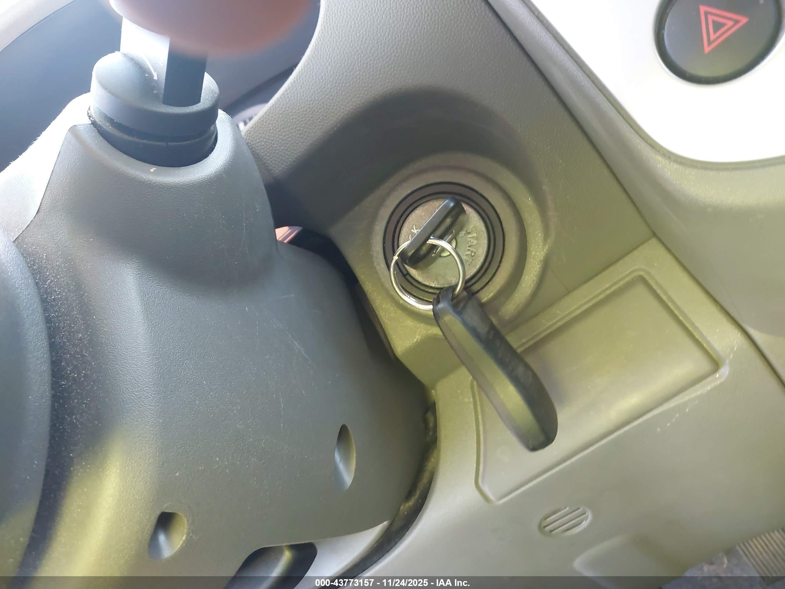 NISSAN FRONTIER image 11