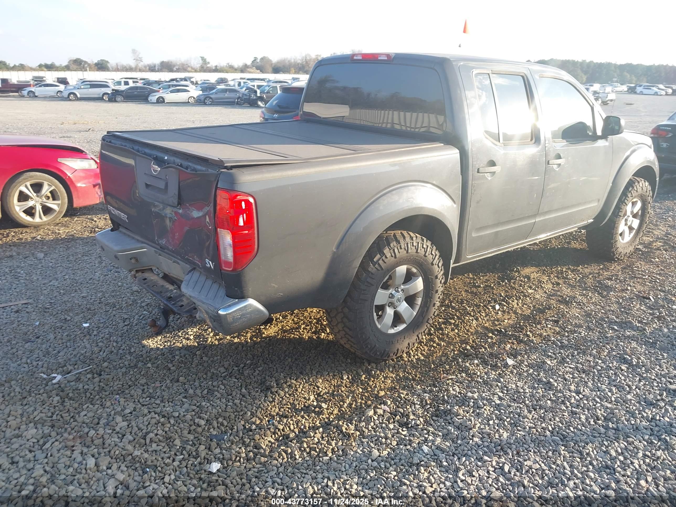 NISSAN FRONTIER image 4
