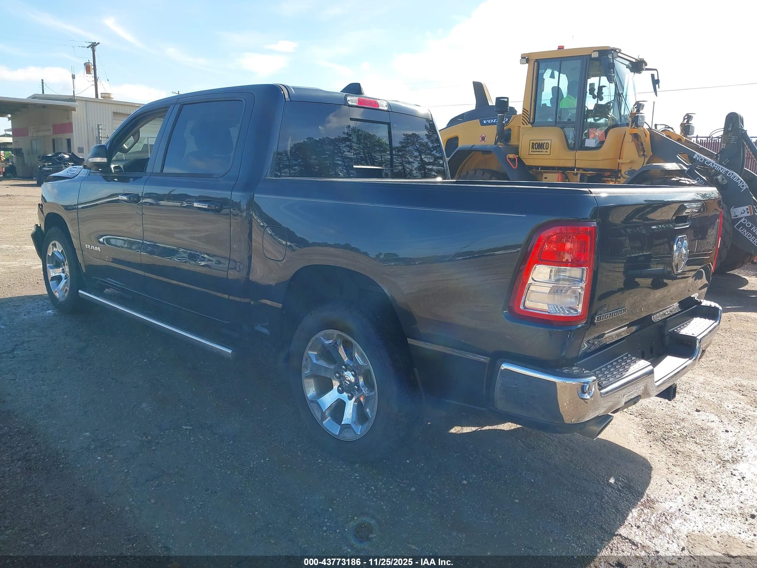 RAM 1500 image 3