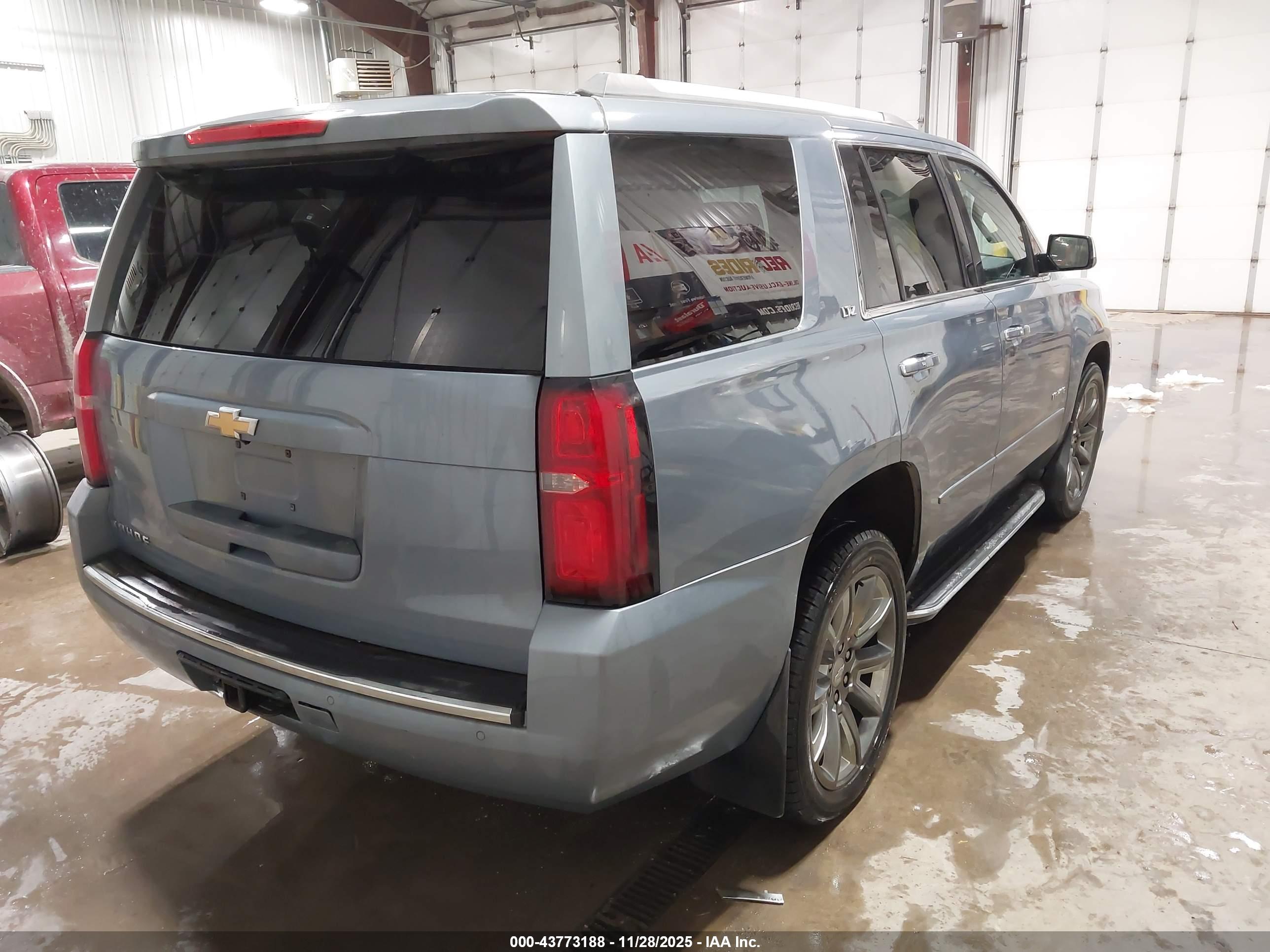 CHEVROLET TAHOE image 4