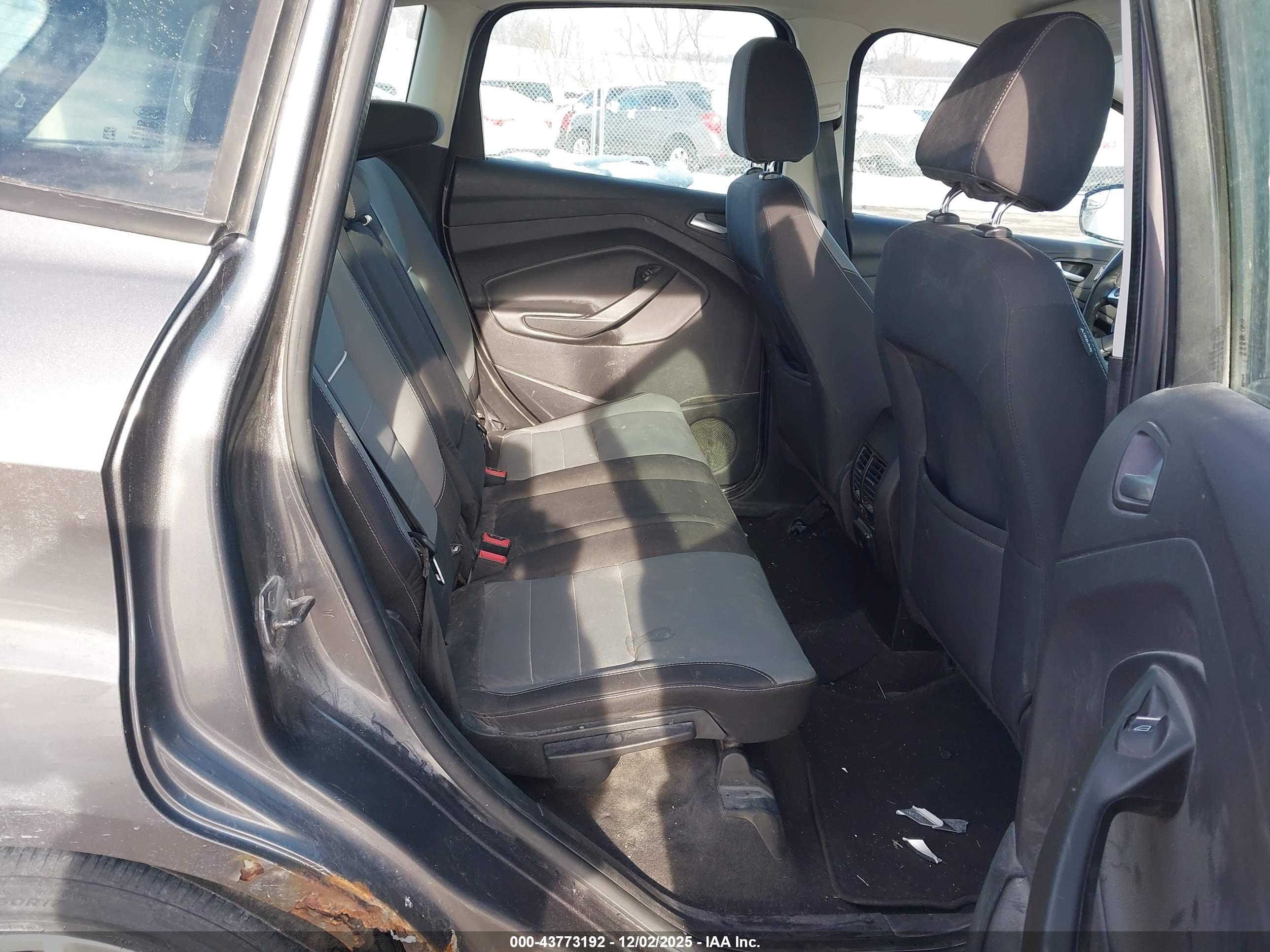 FORD C-MAX image 8