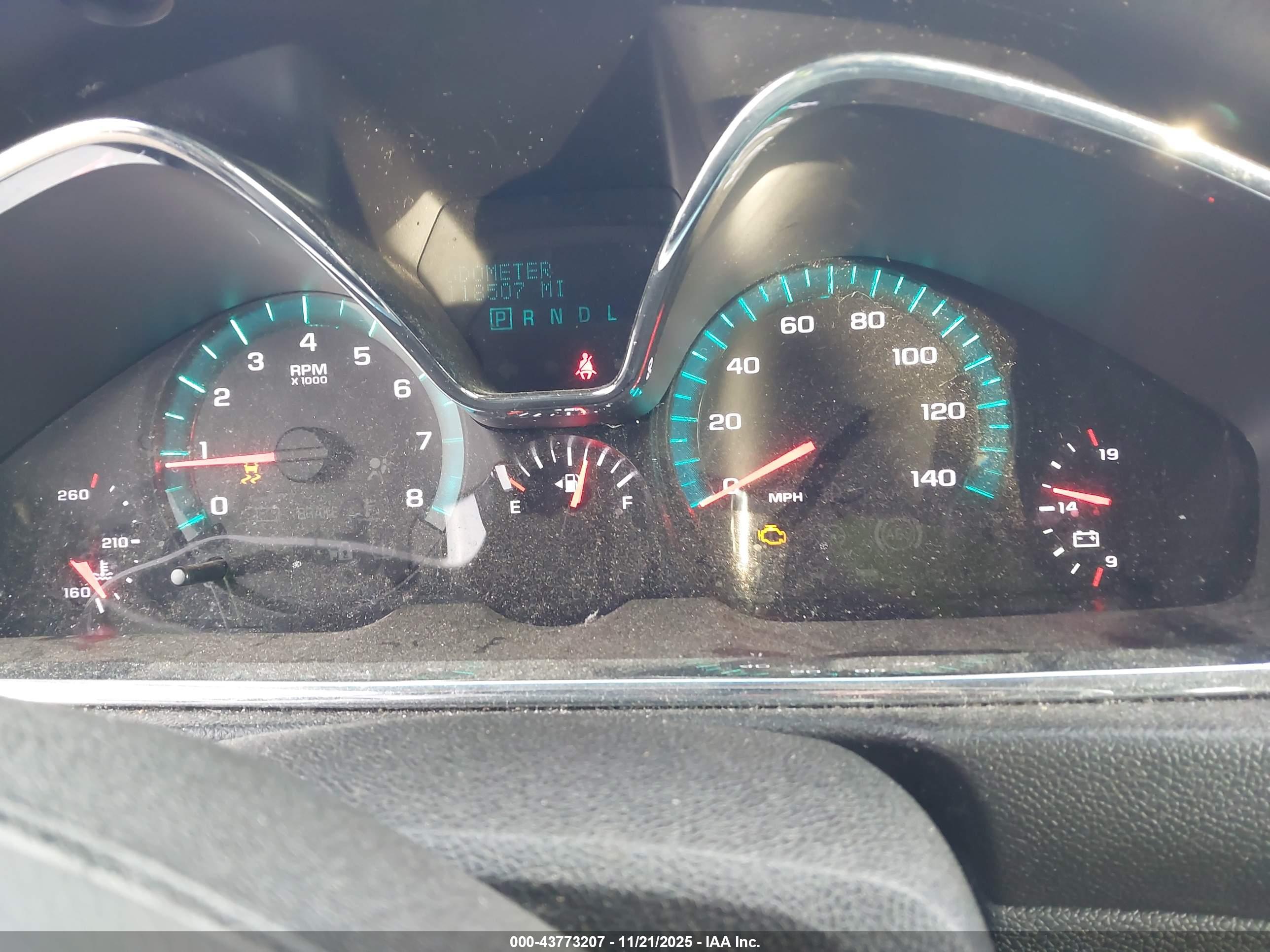 CHEVROLET TRAVERSE image 7