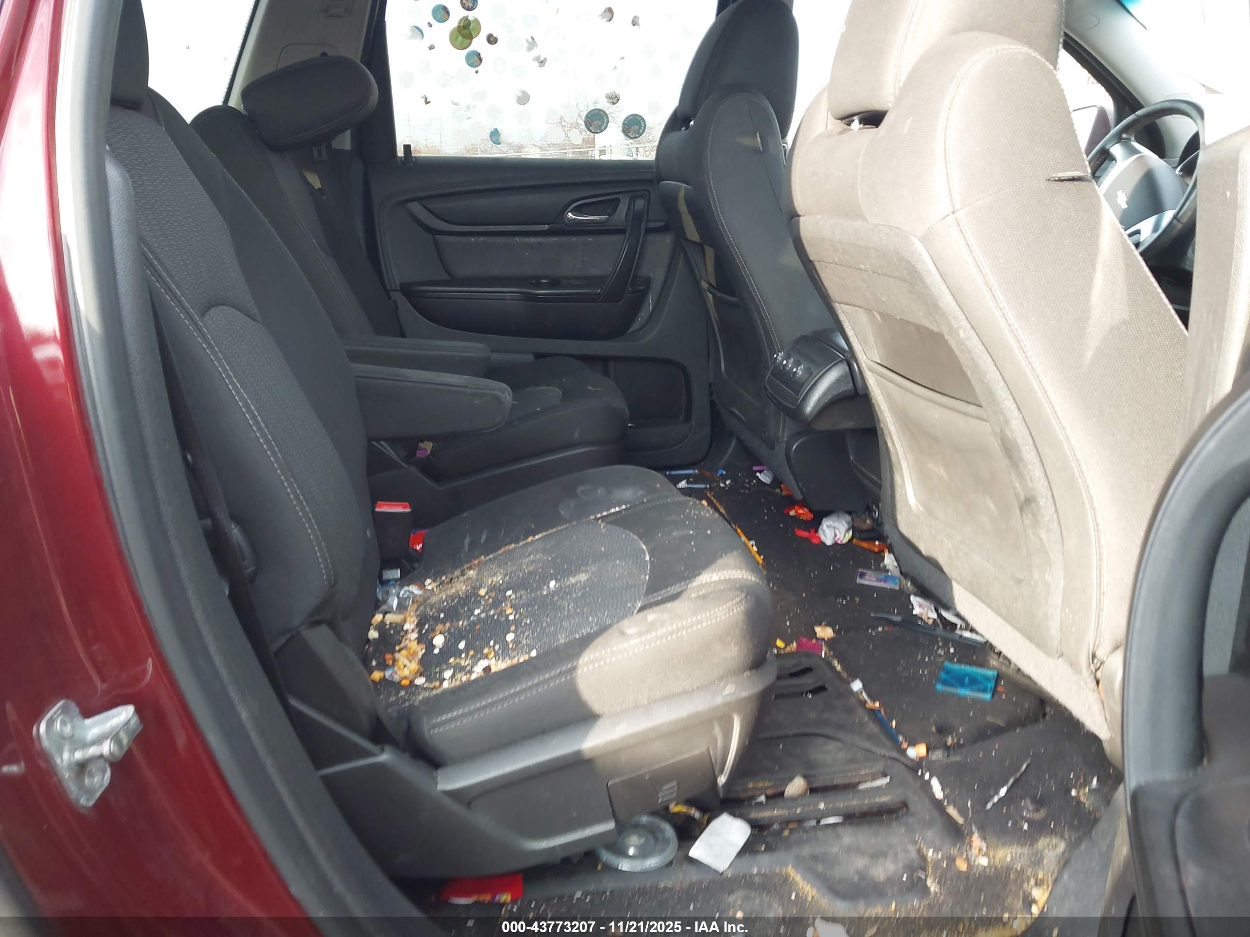 CHEVROLET TRAVERSE image 8