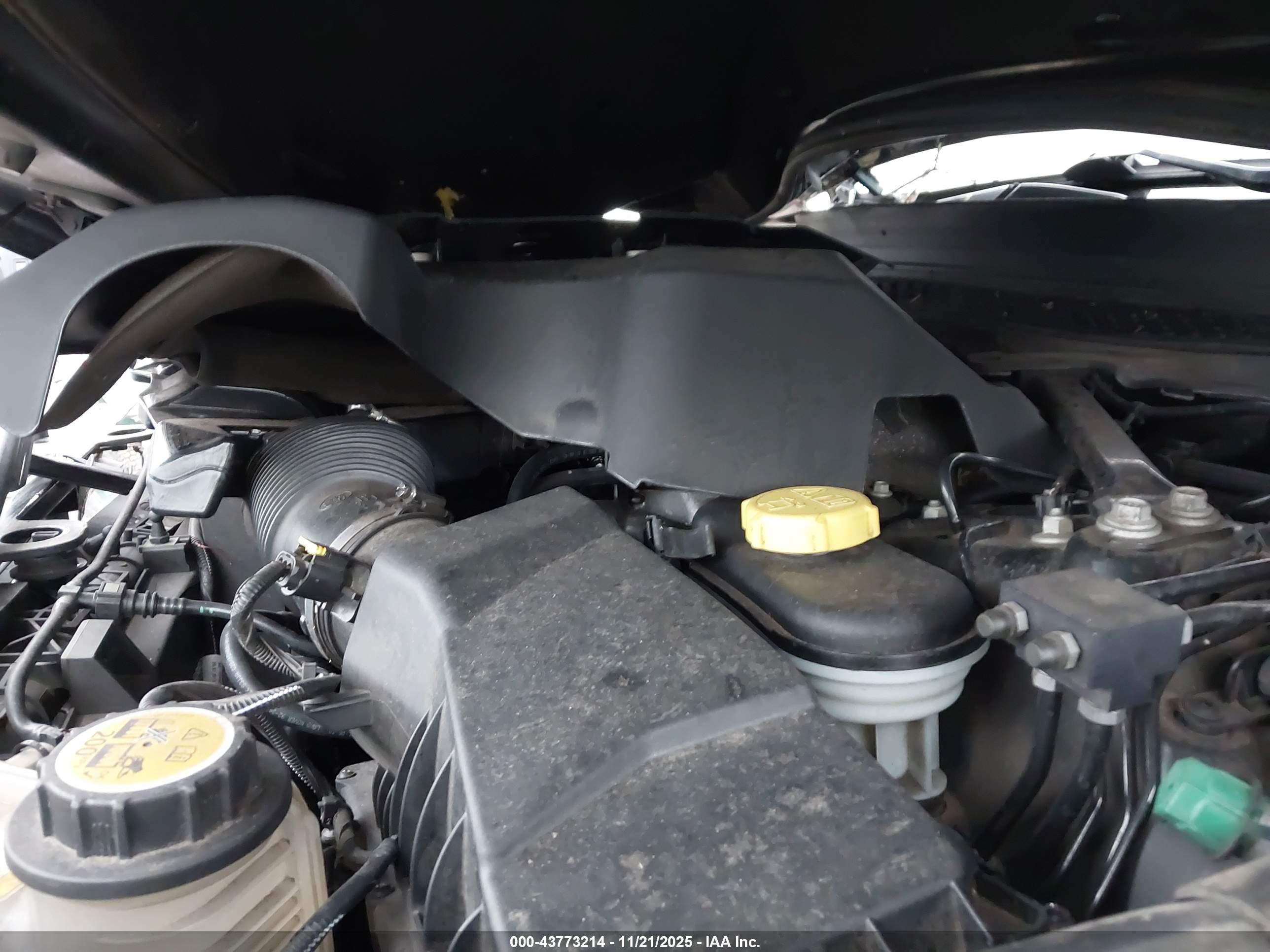 LAND ROVER image 10