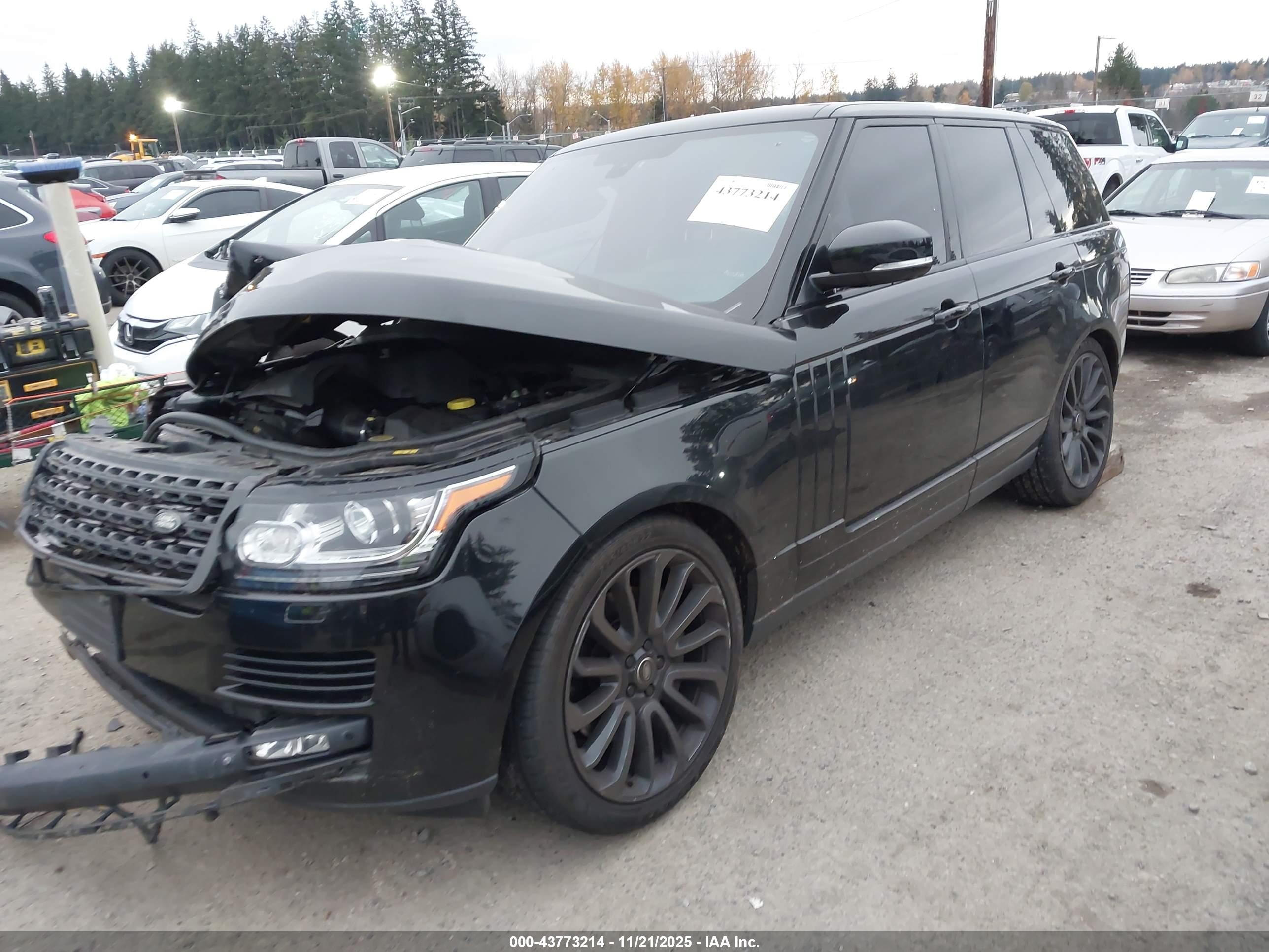 LAND ROVER image 2