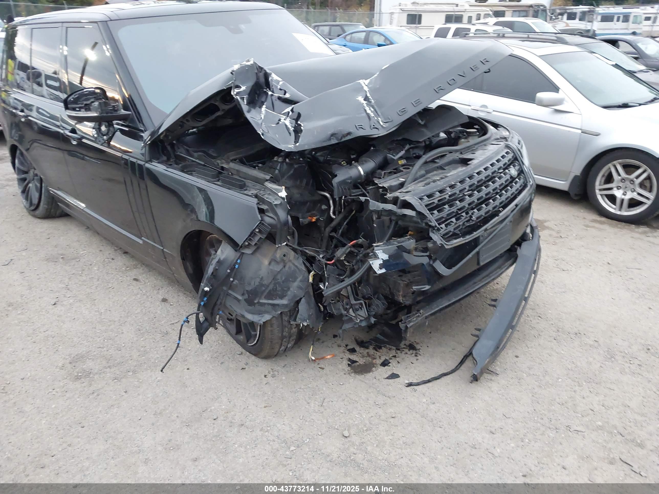 LAND ROVER image 6