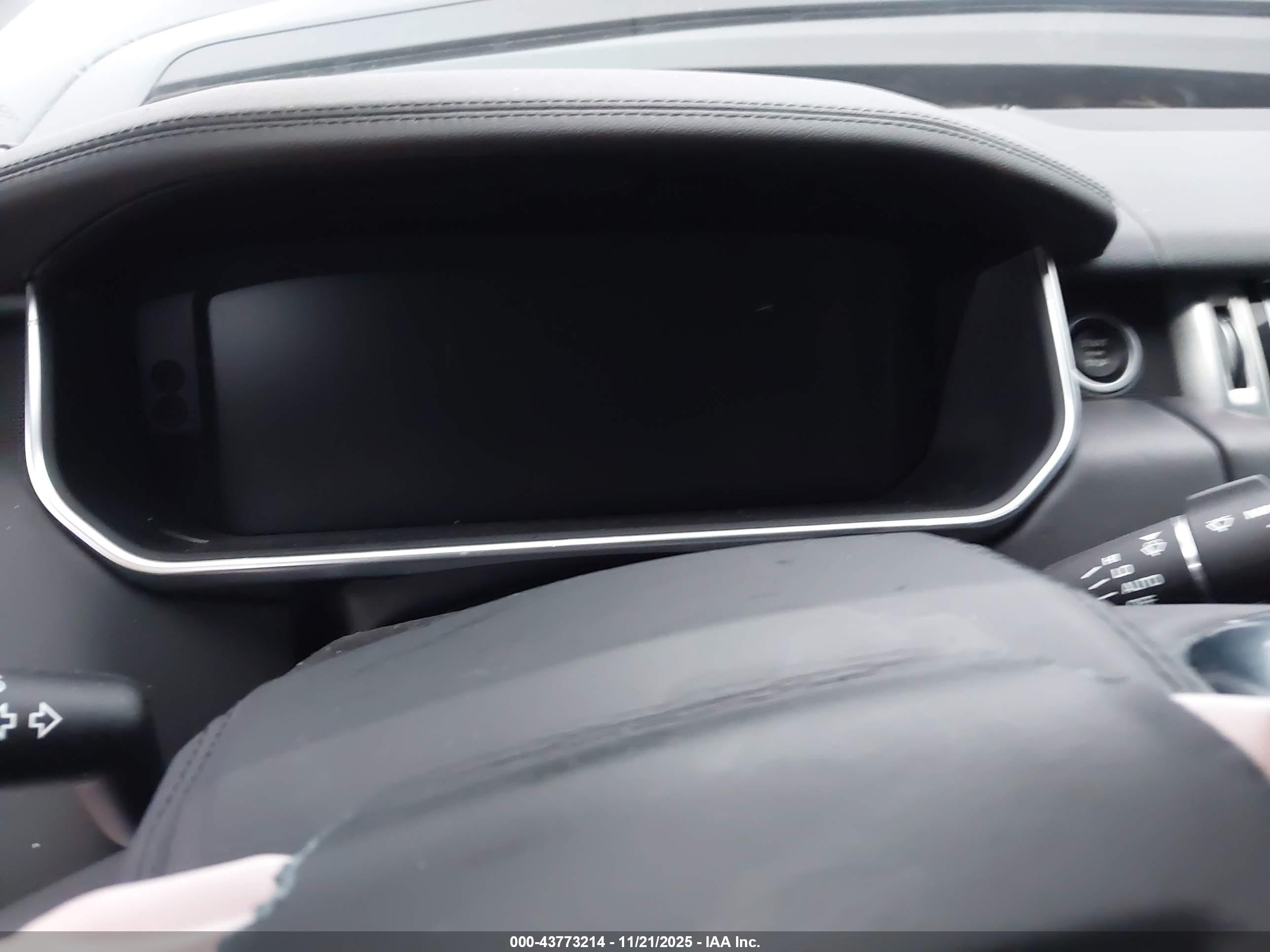LAND ROVER image 7