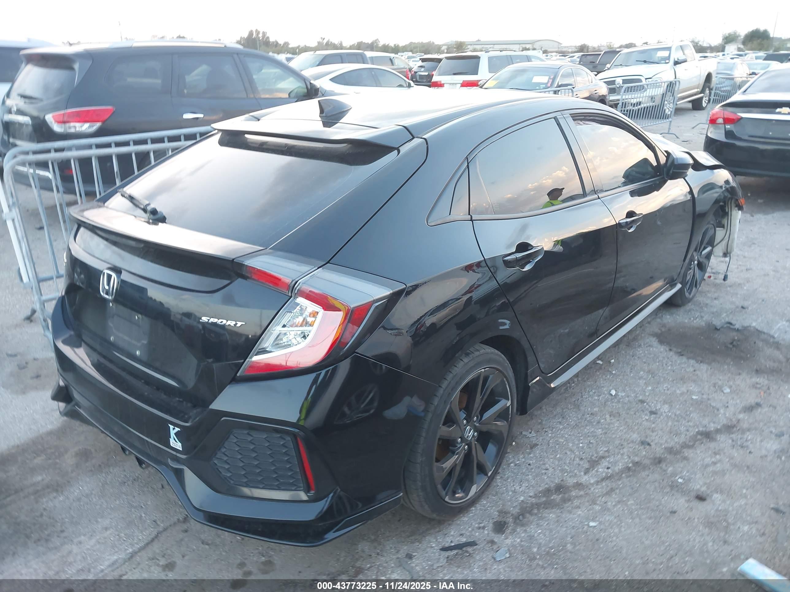 HONDA CIVIC image 4
