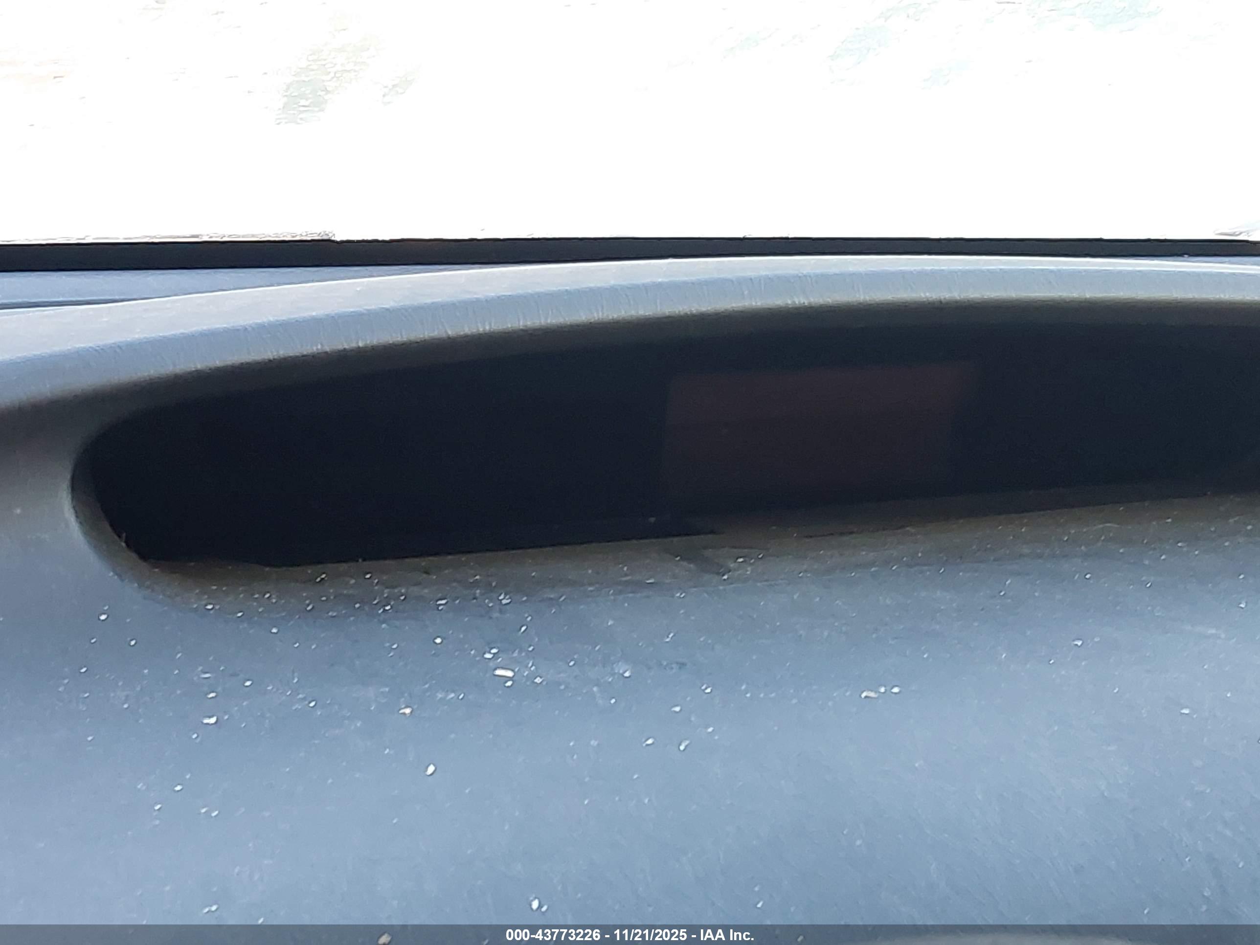 TOYOTA PRIUS image 7