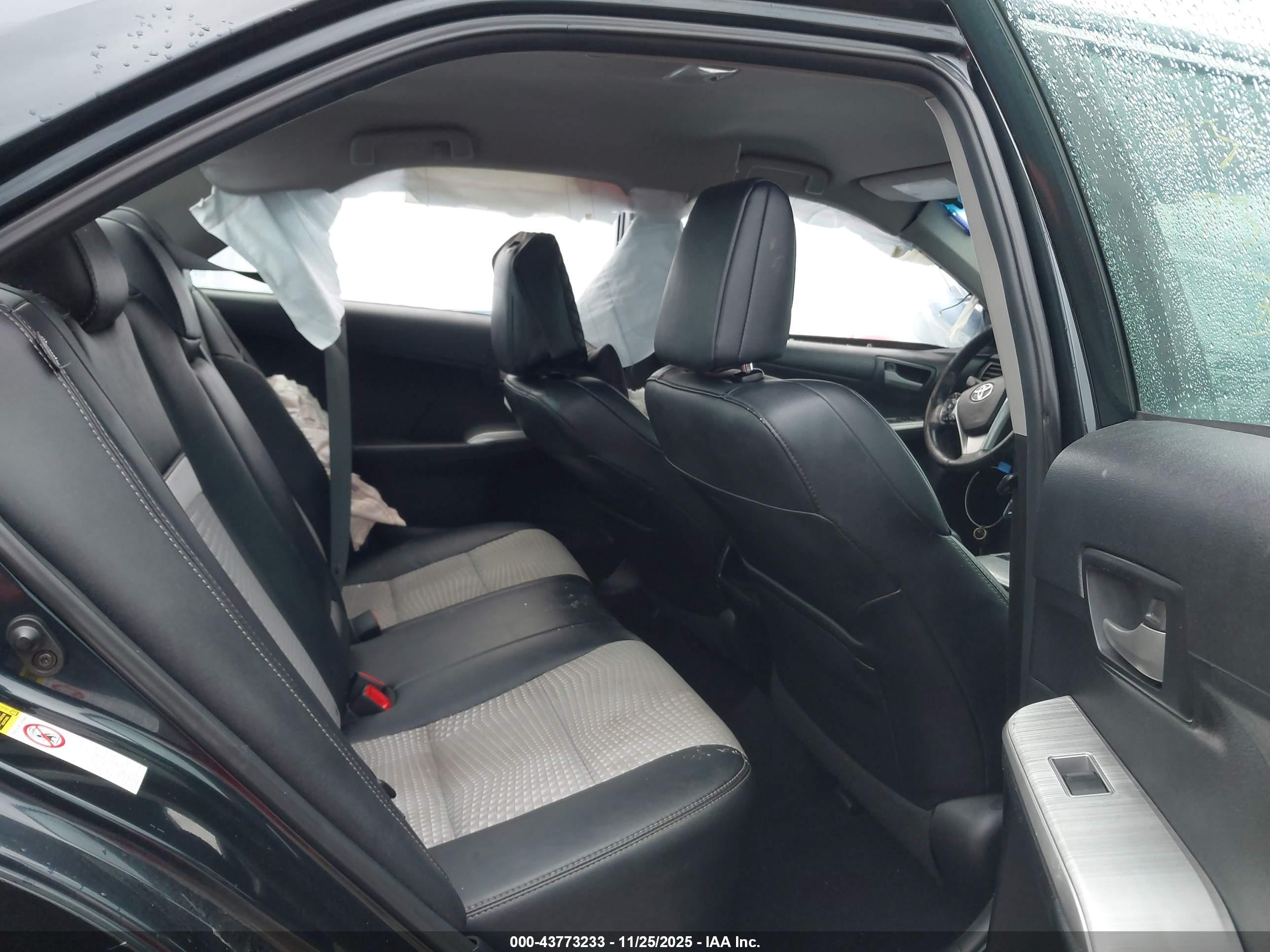 TOYOTA CAMRY image 8