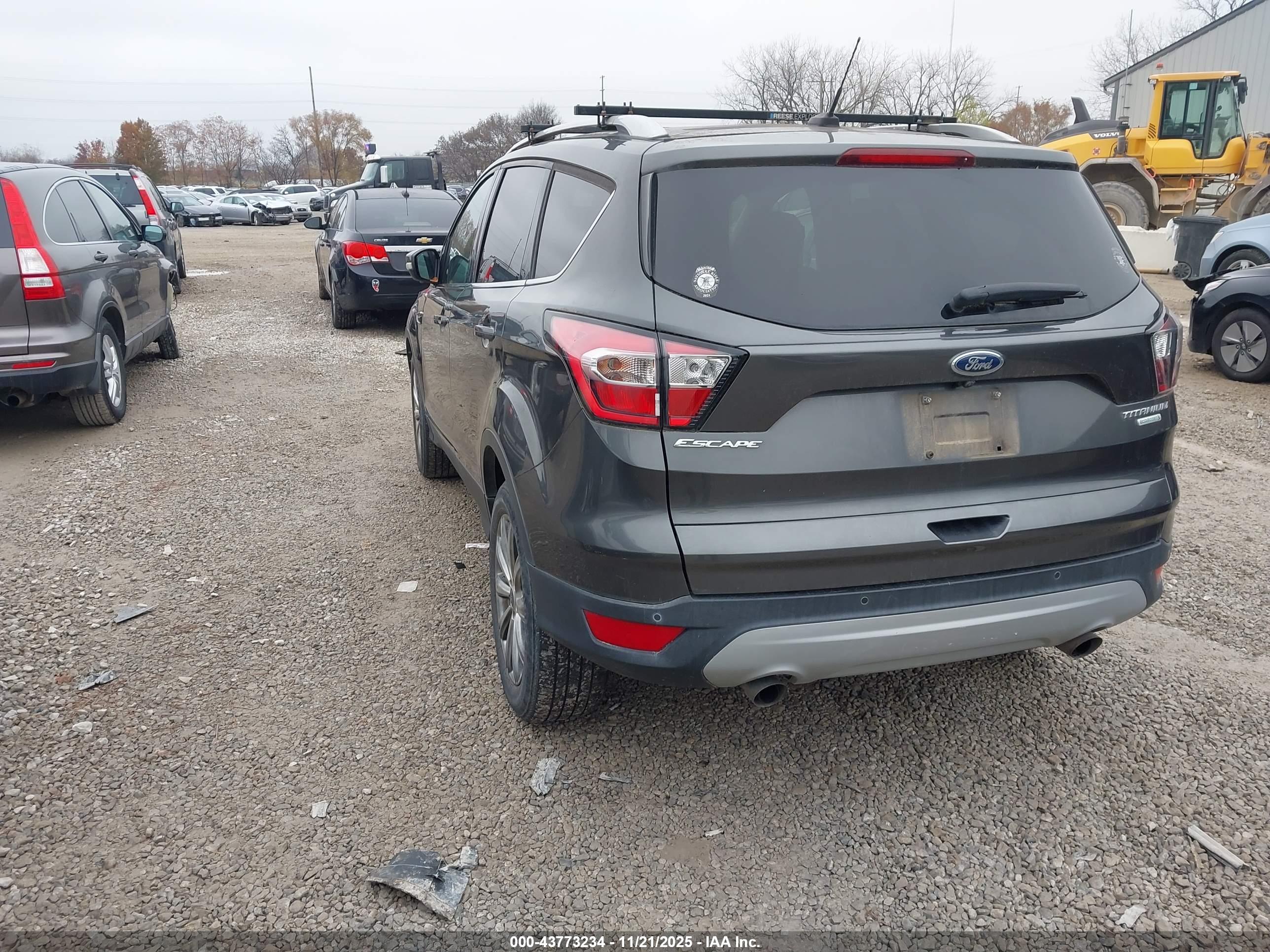 FORD ESCAPE image 3