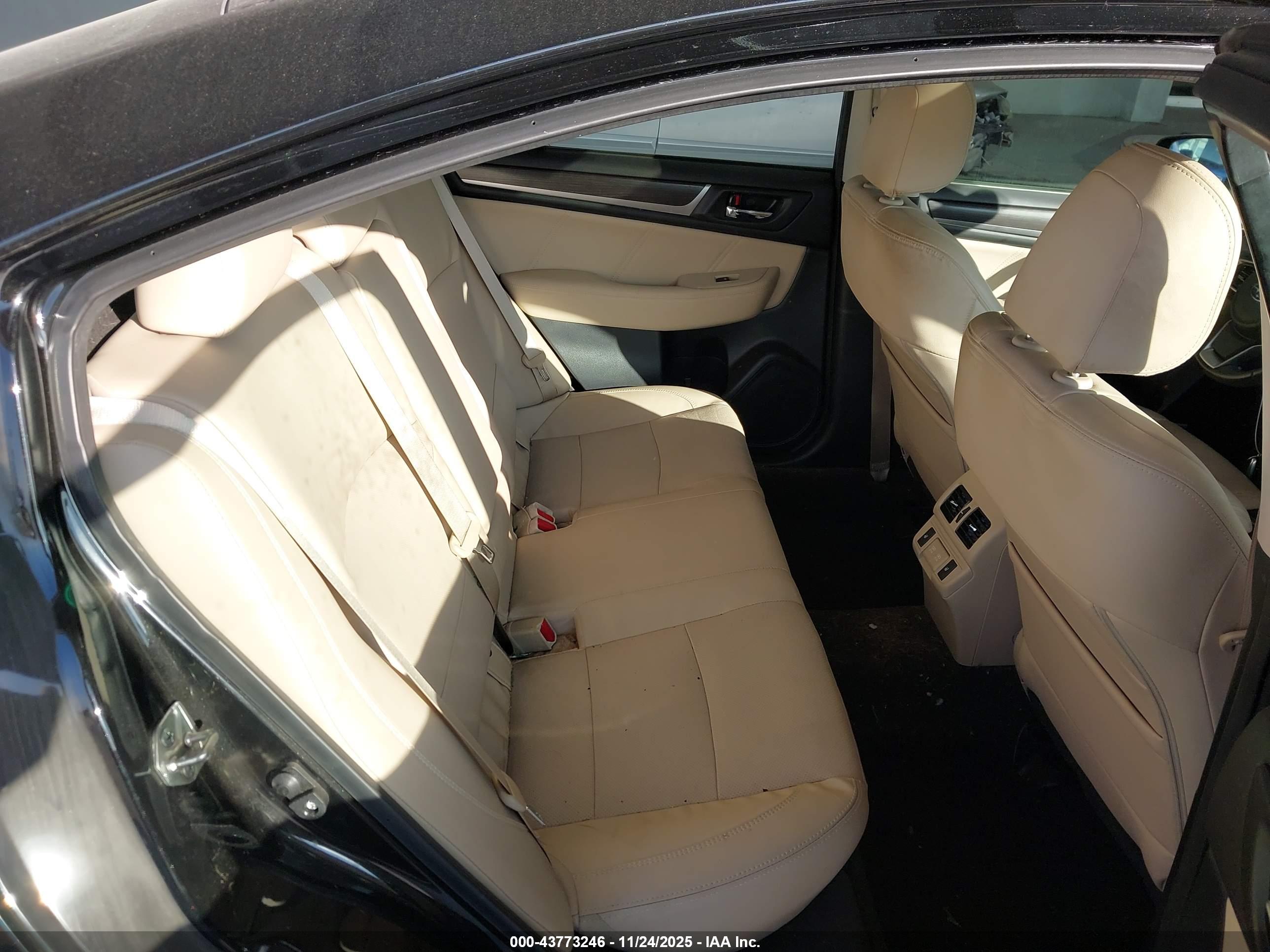 SUBARU LEGACY image 8