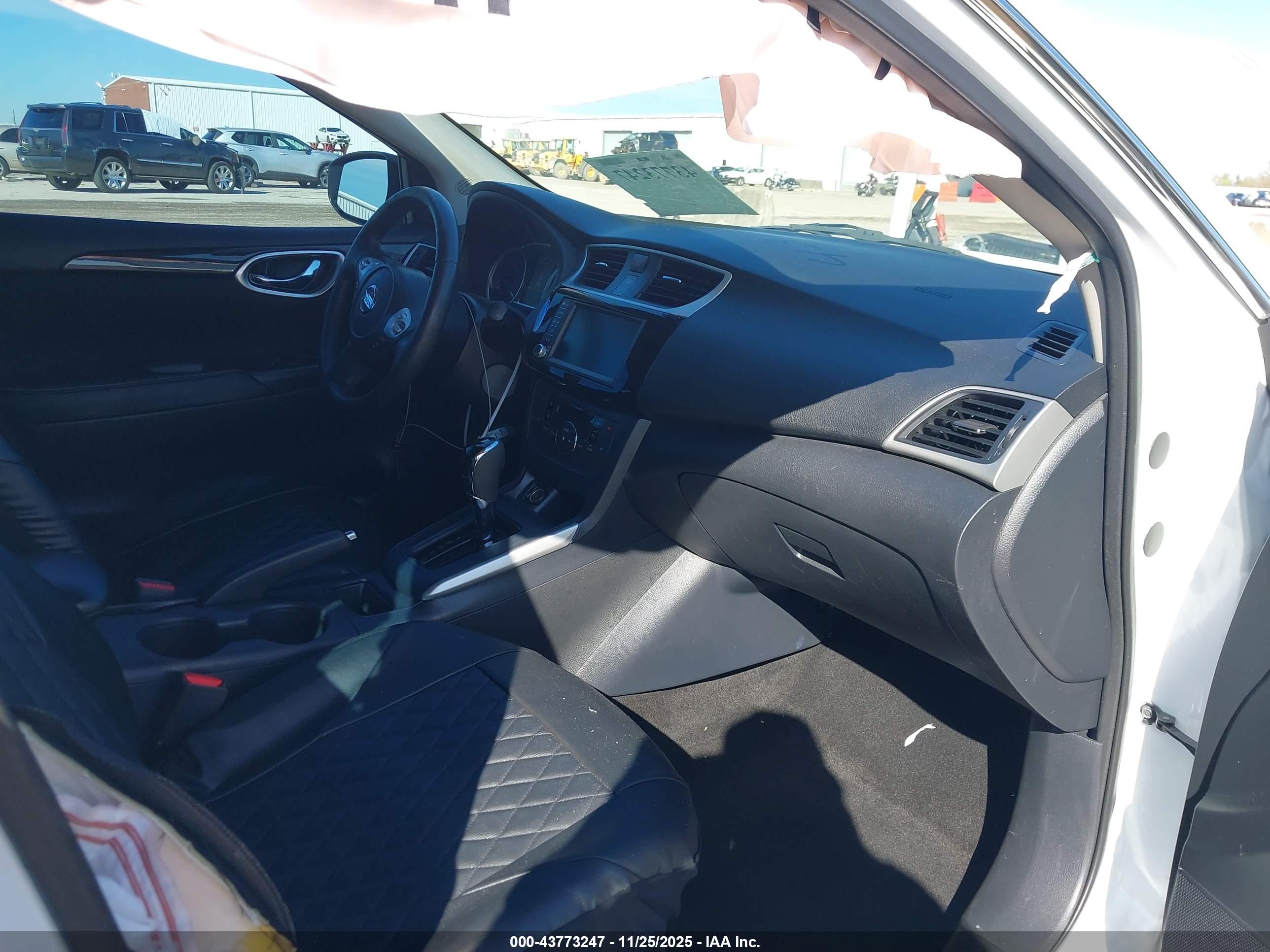NISSAN SENTRA image 5