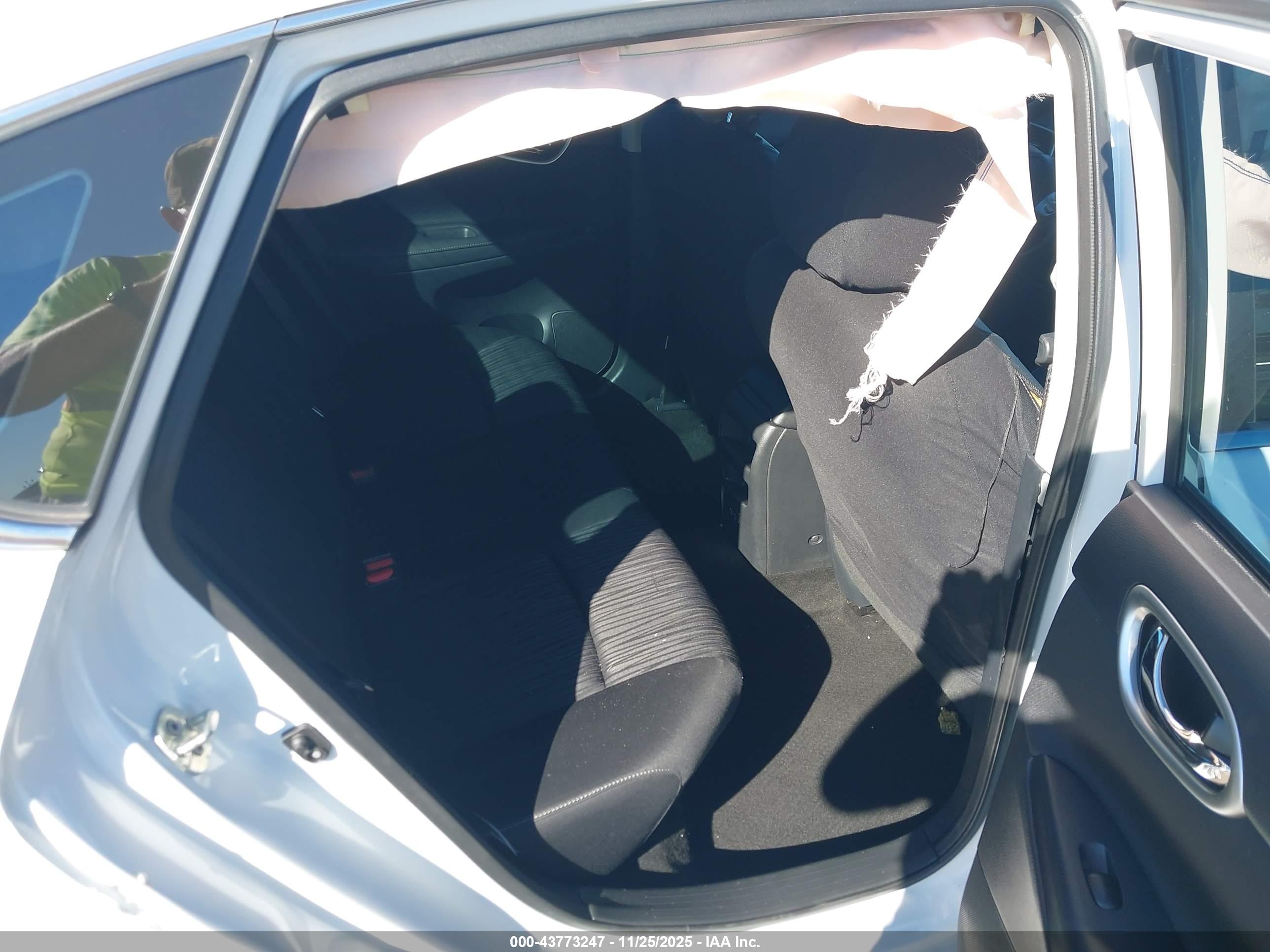 NISSAN SENTRA image 8