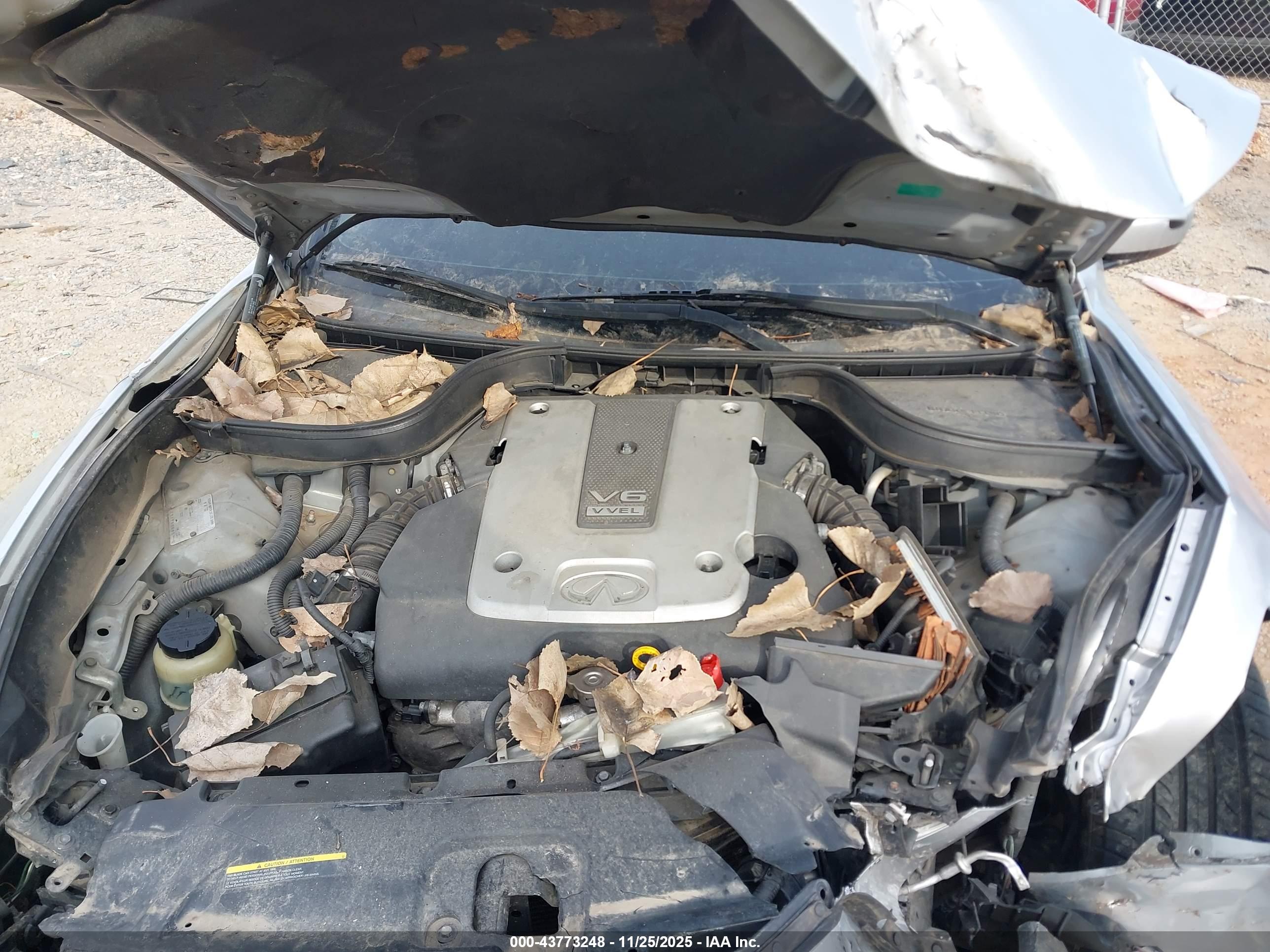 INFINITI G37 image 10