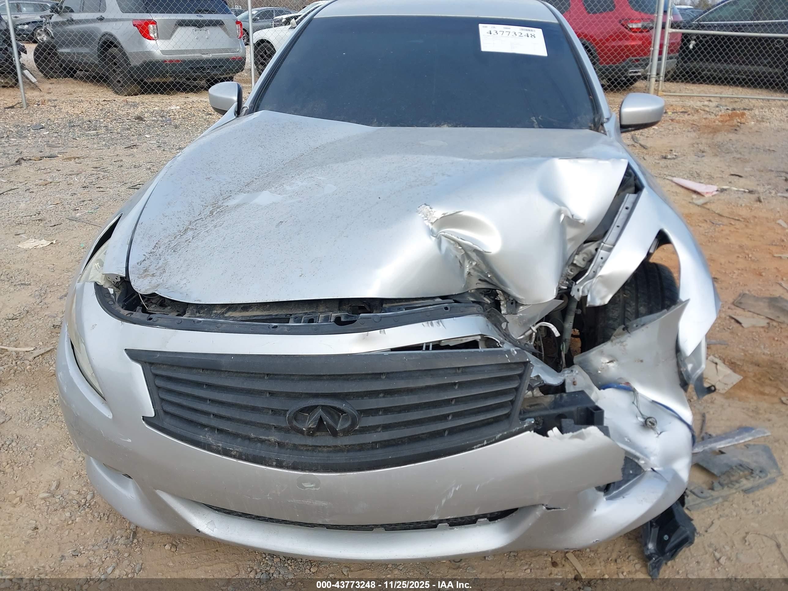 INFINITI G37 image 6