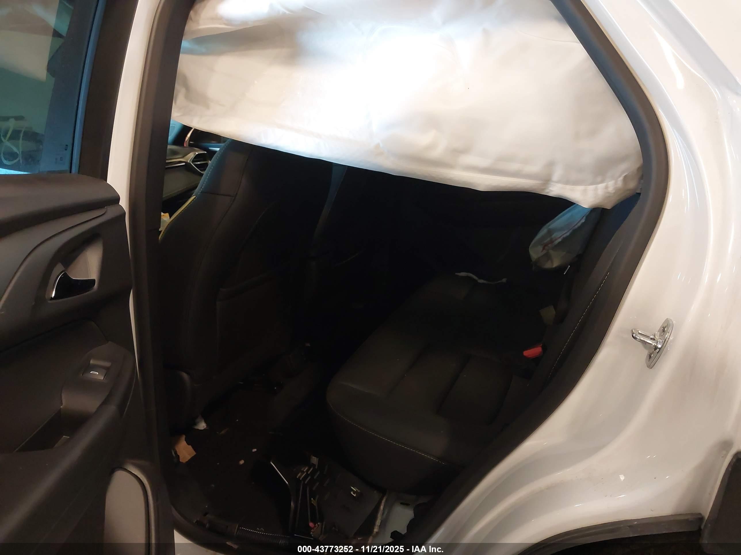 CHEVROLET TRAILBLAZER image 8