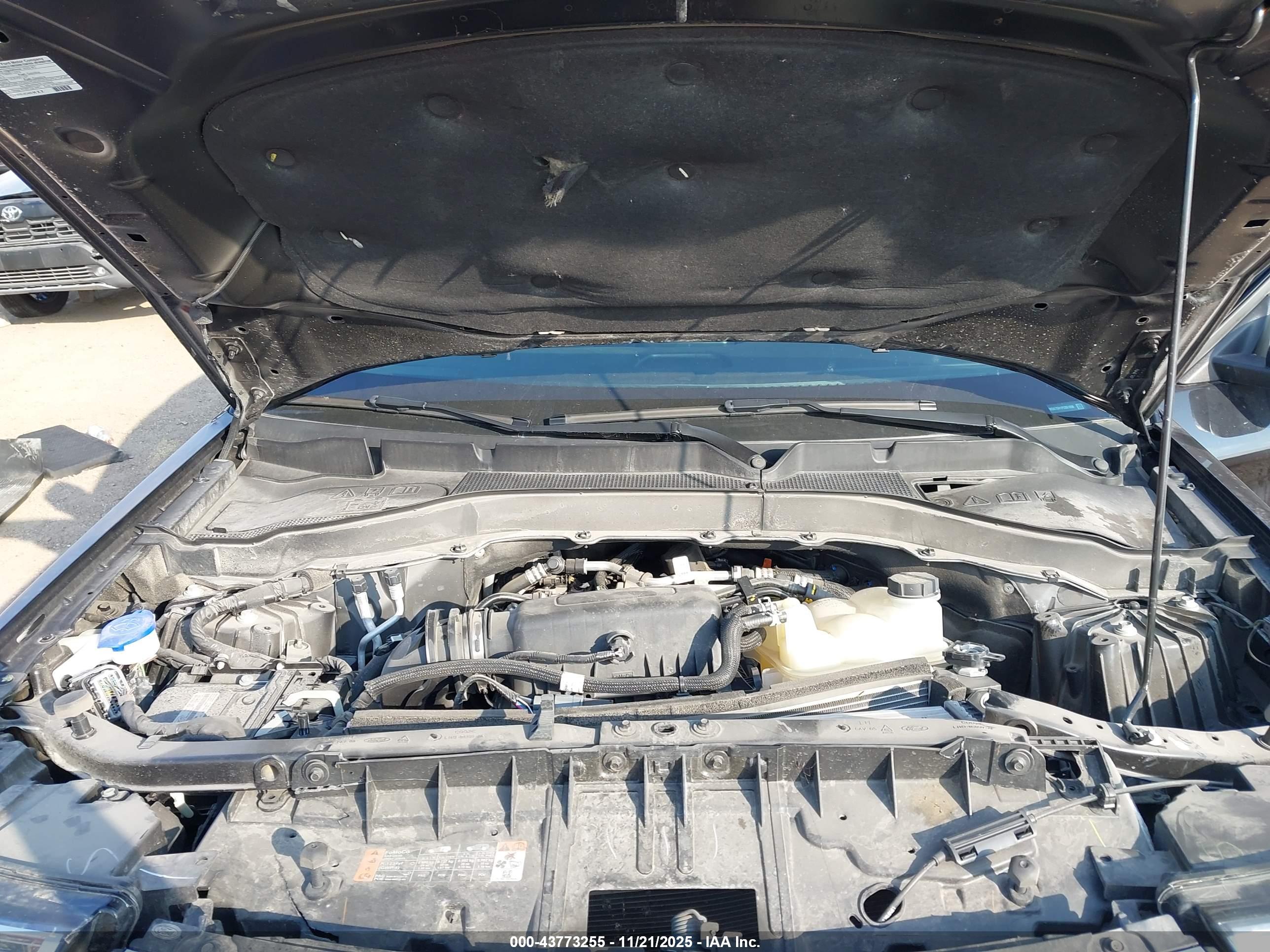 FORD EXPLORER image 10