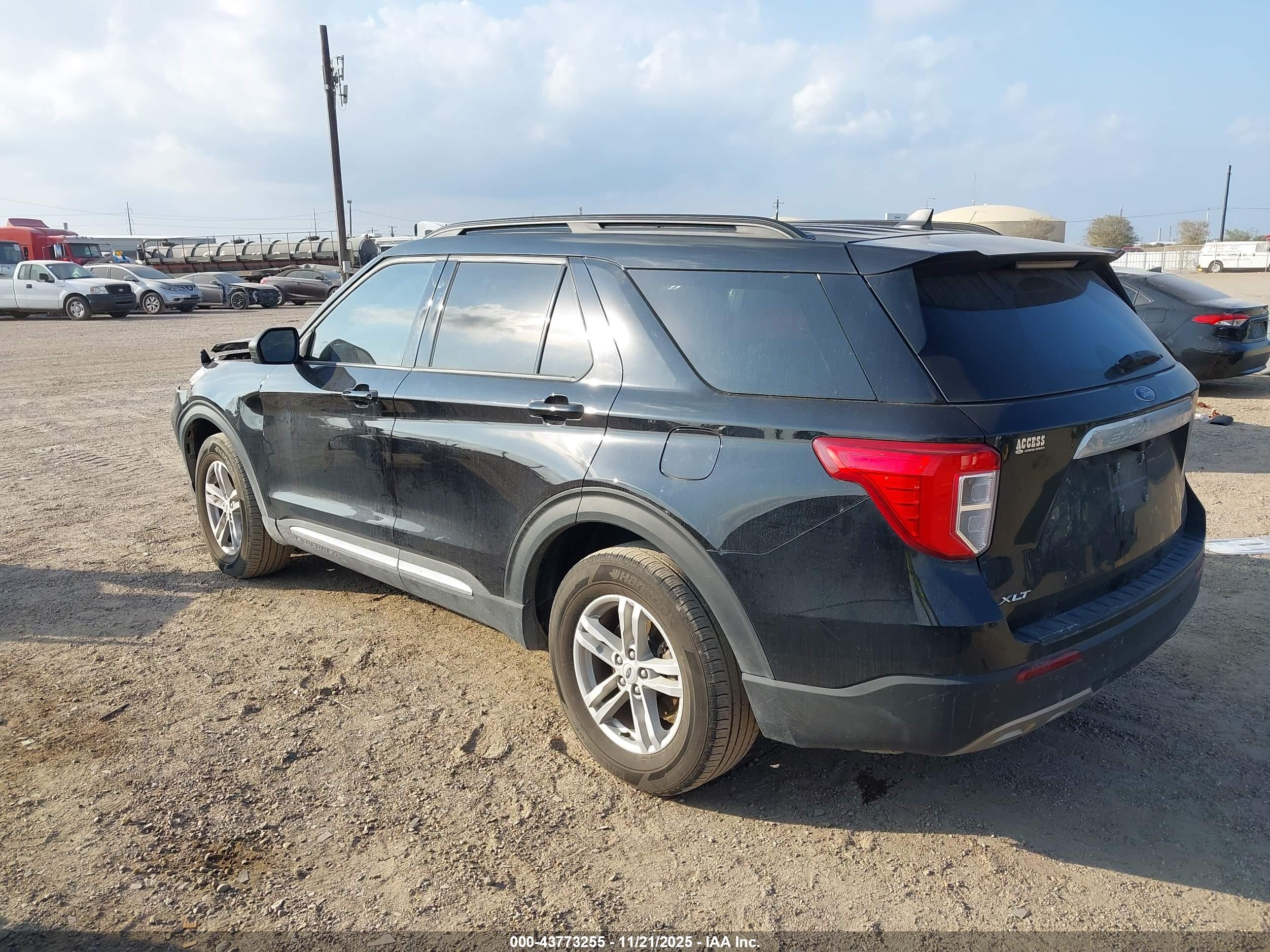FORD EXPLORER image 3