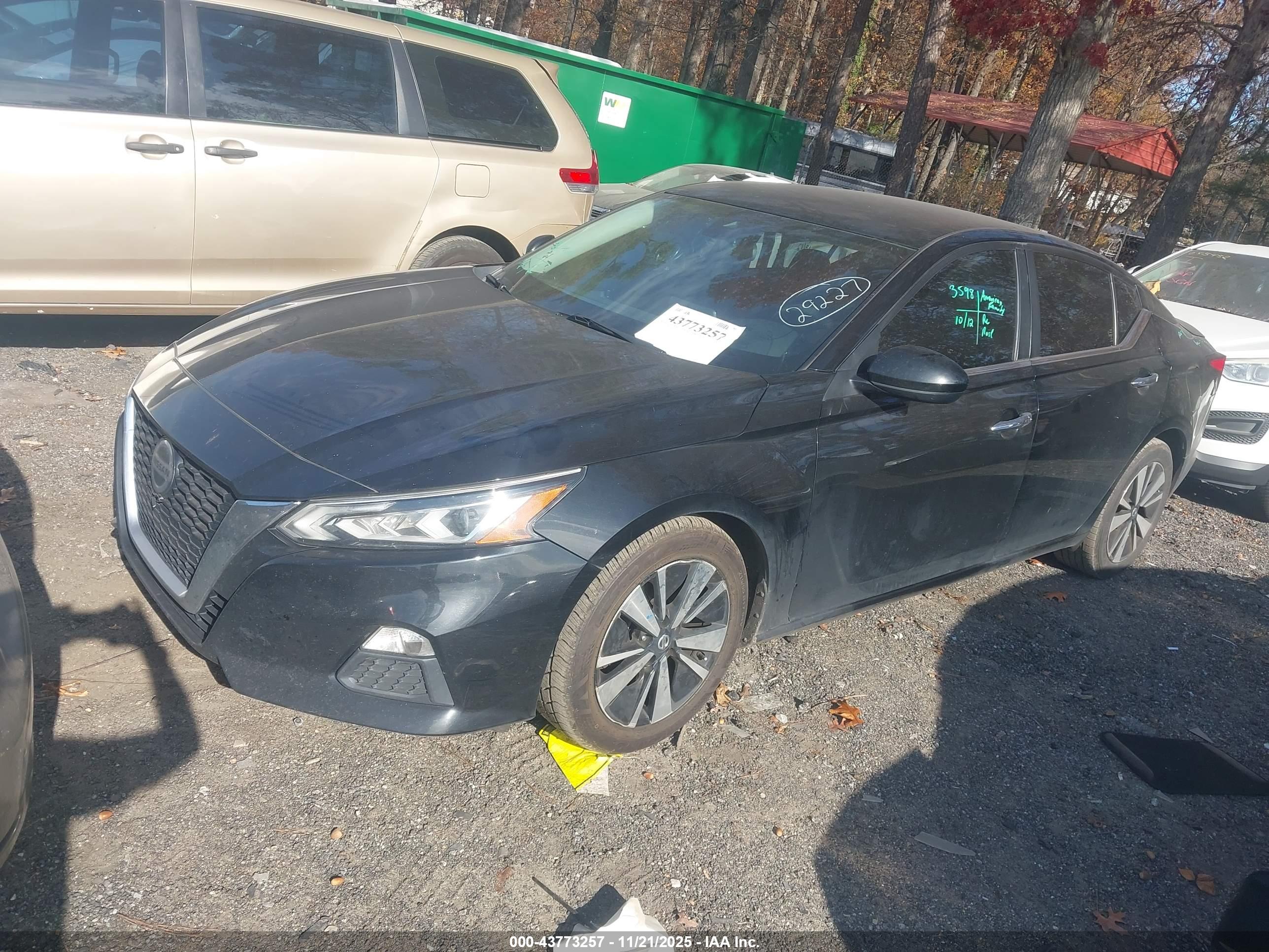 NISSAN ALTIMA image 2