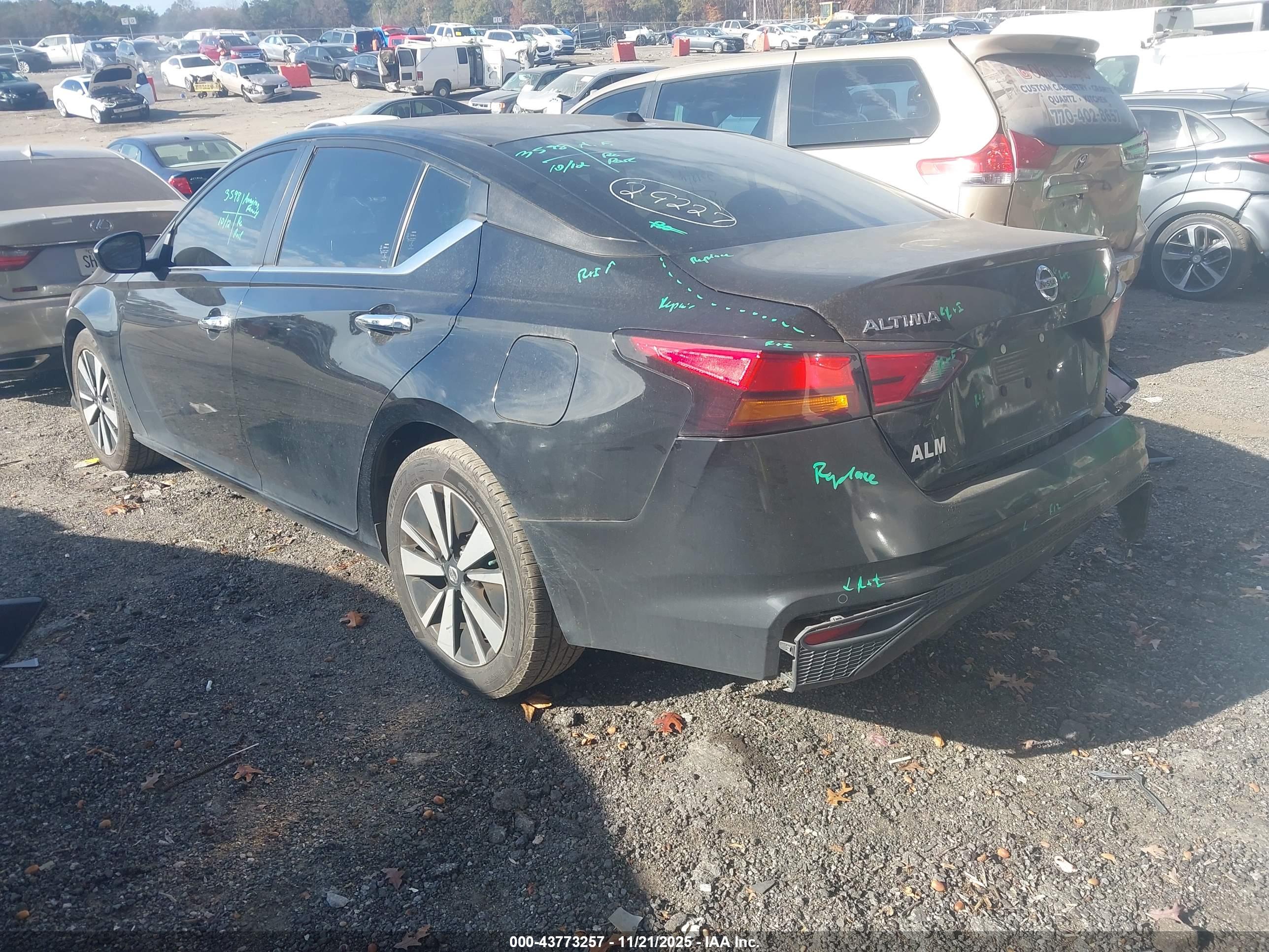 NISSAN ALTIMA image 3
