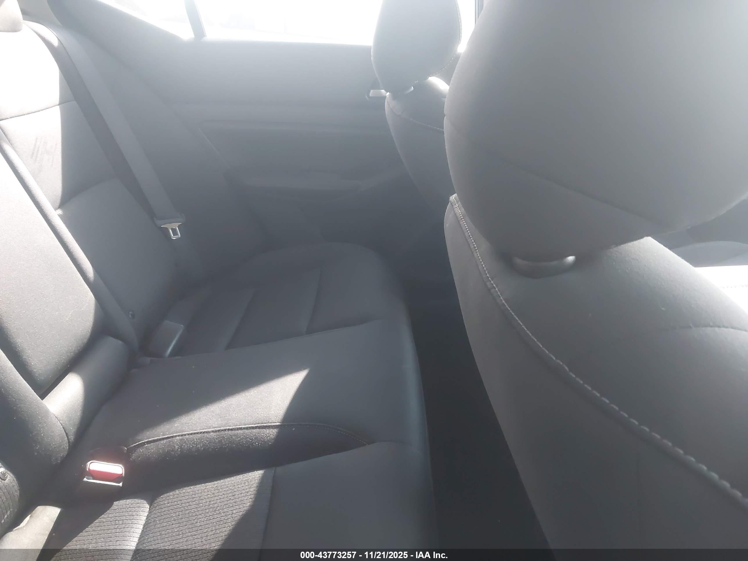 NISSAN ALTIMA image 8