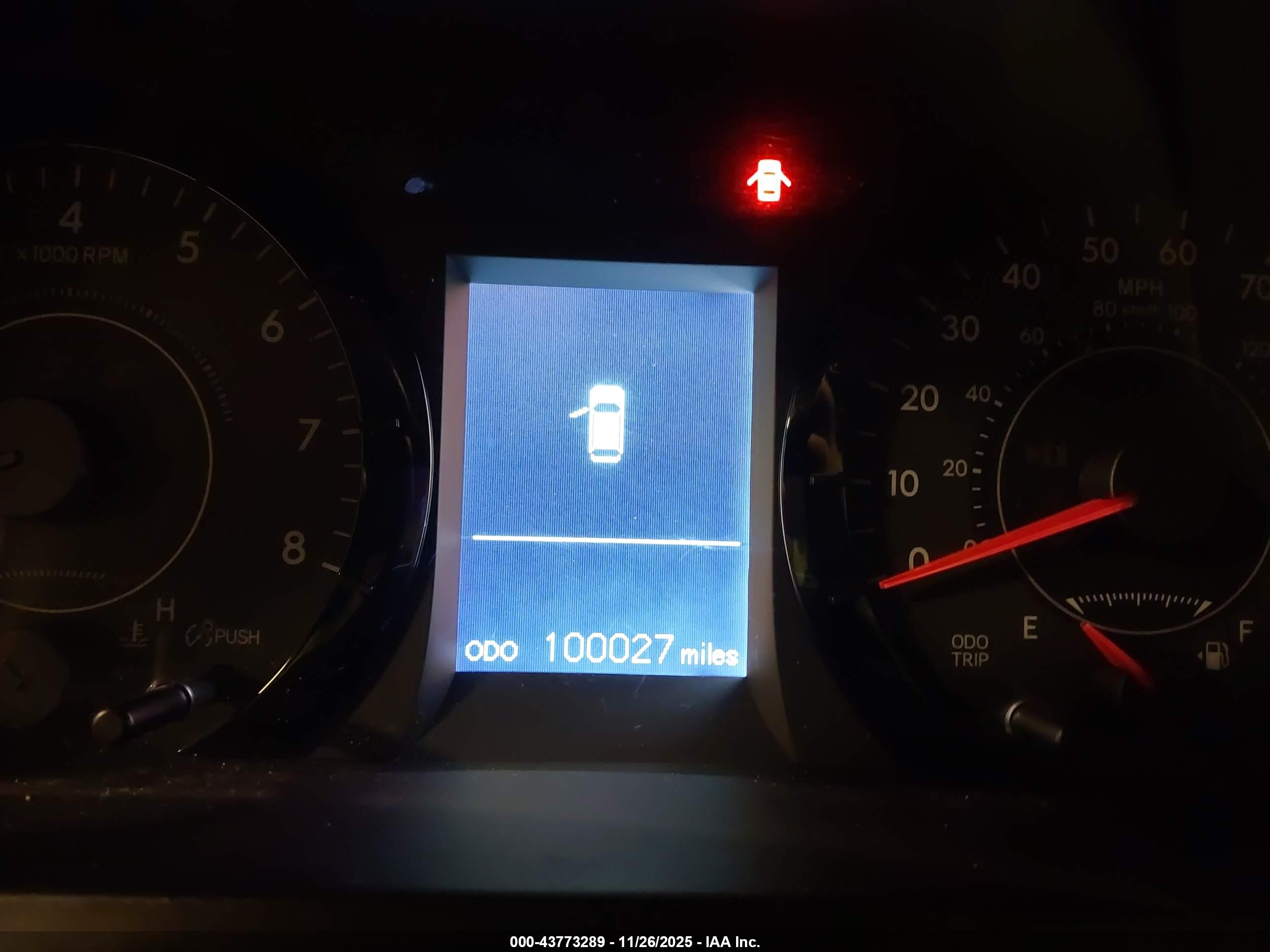 TOYOTA SIENNA image 7
