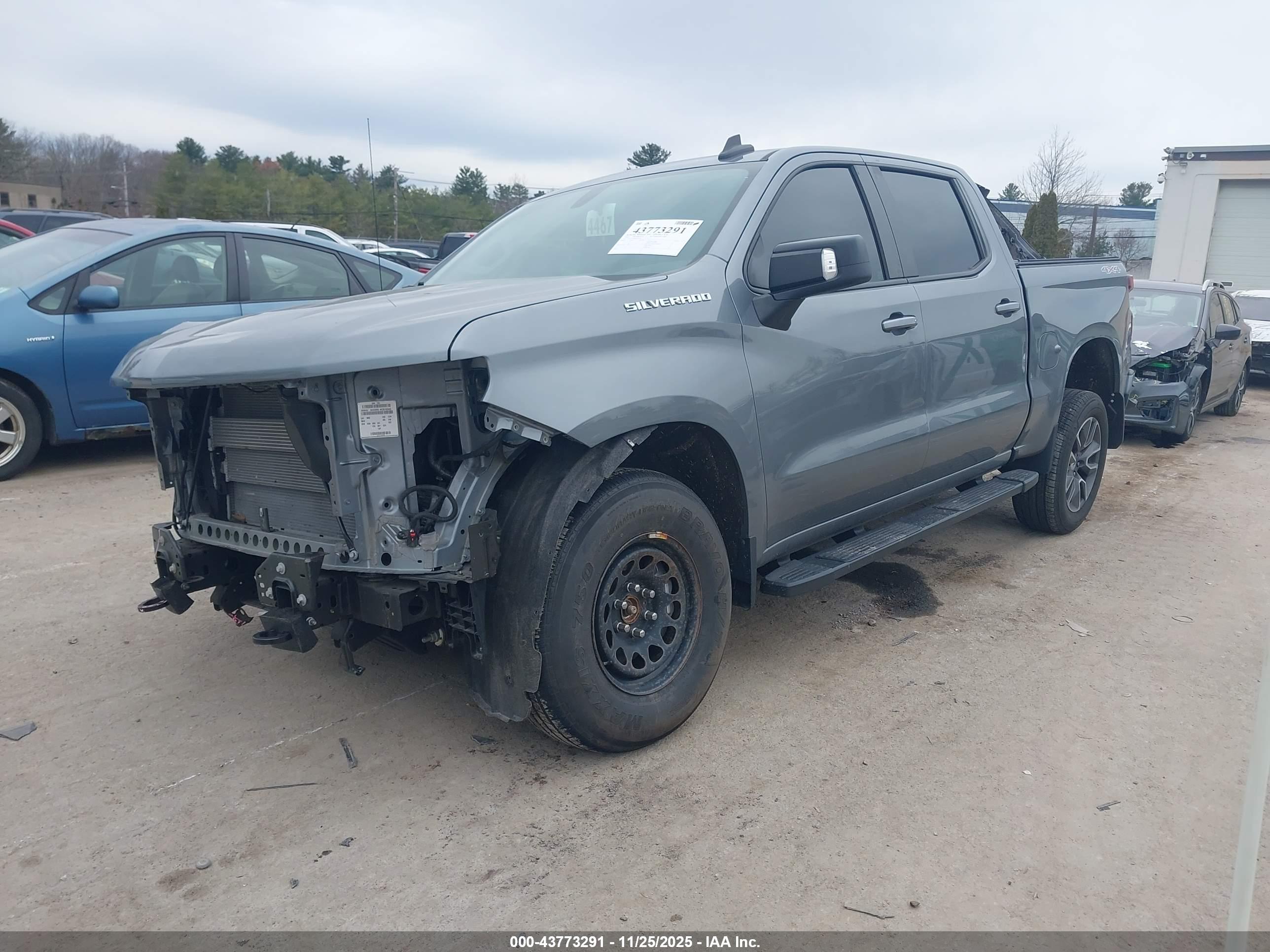 CHEVROLET SILVERADO image 2