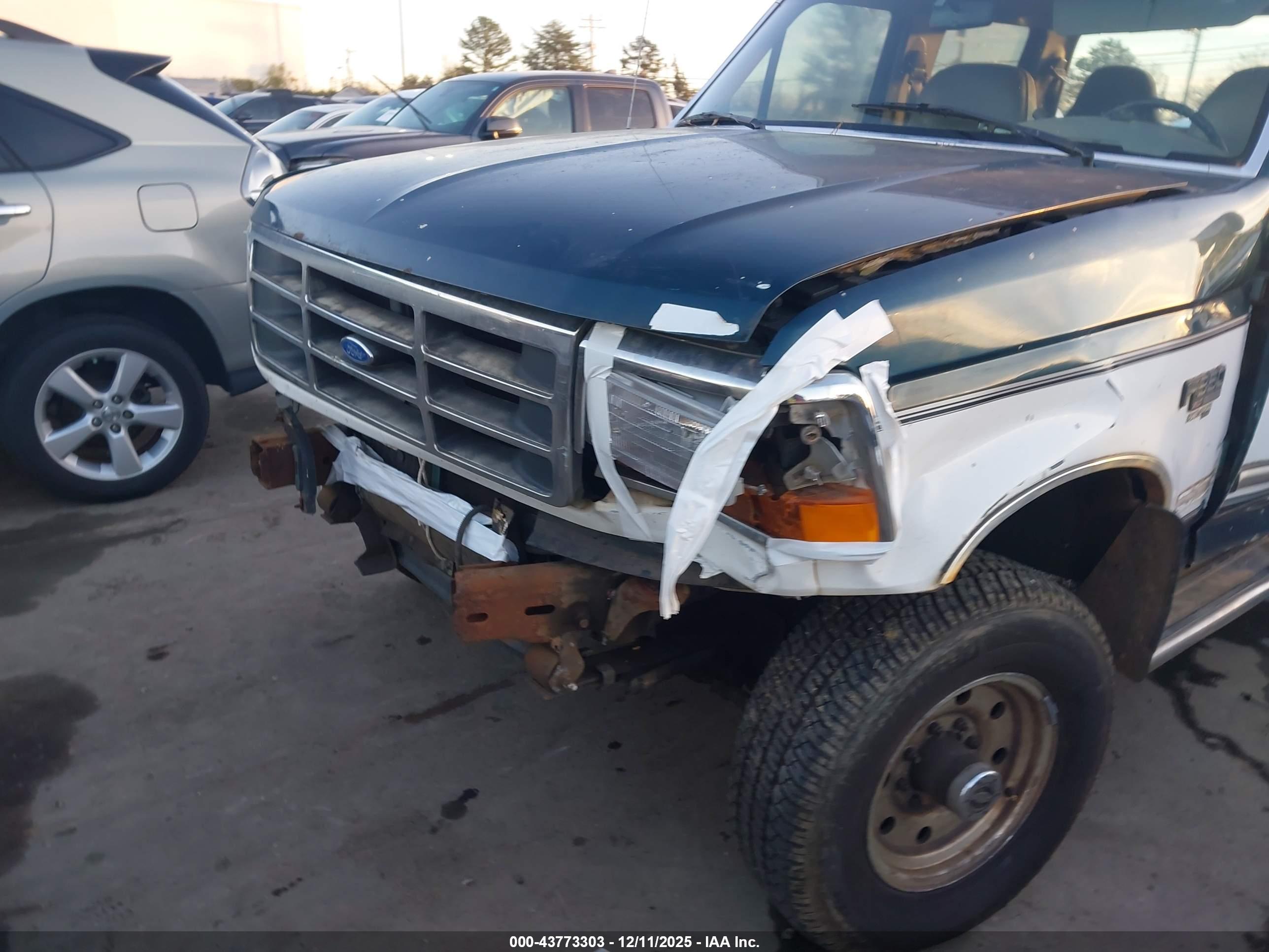 FORD F-350 image 6