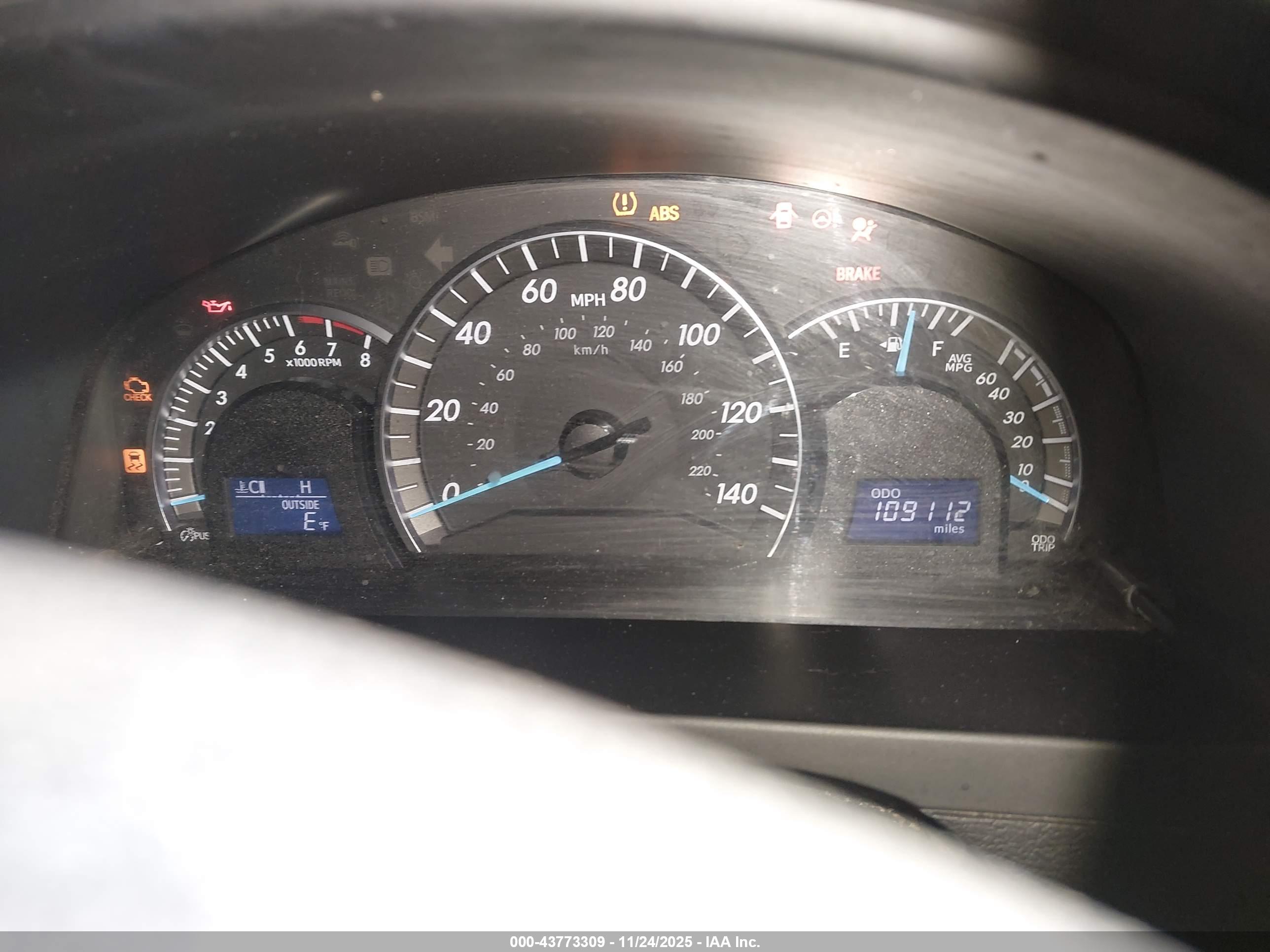 TOYOTA CAMRY image 7