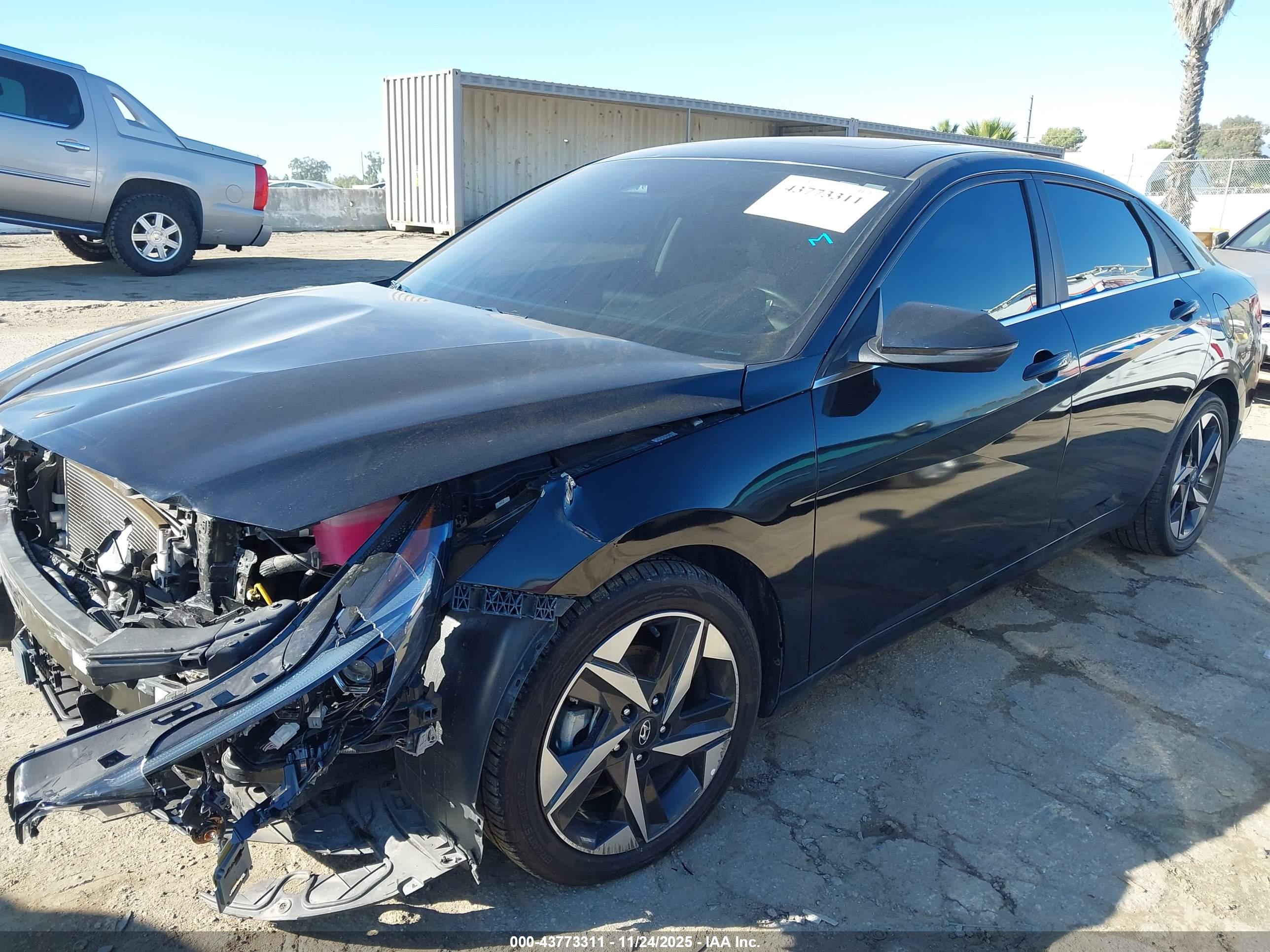HYUNDAI ELANTRA image 2