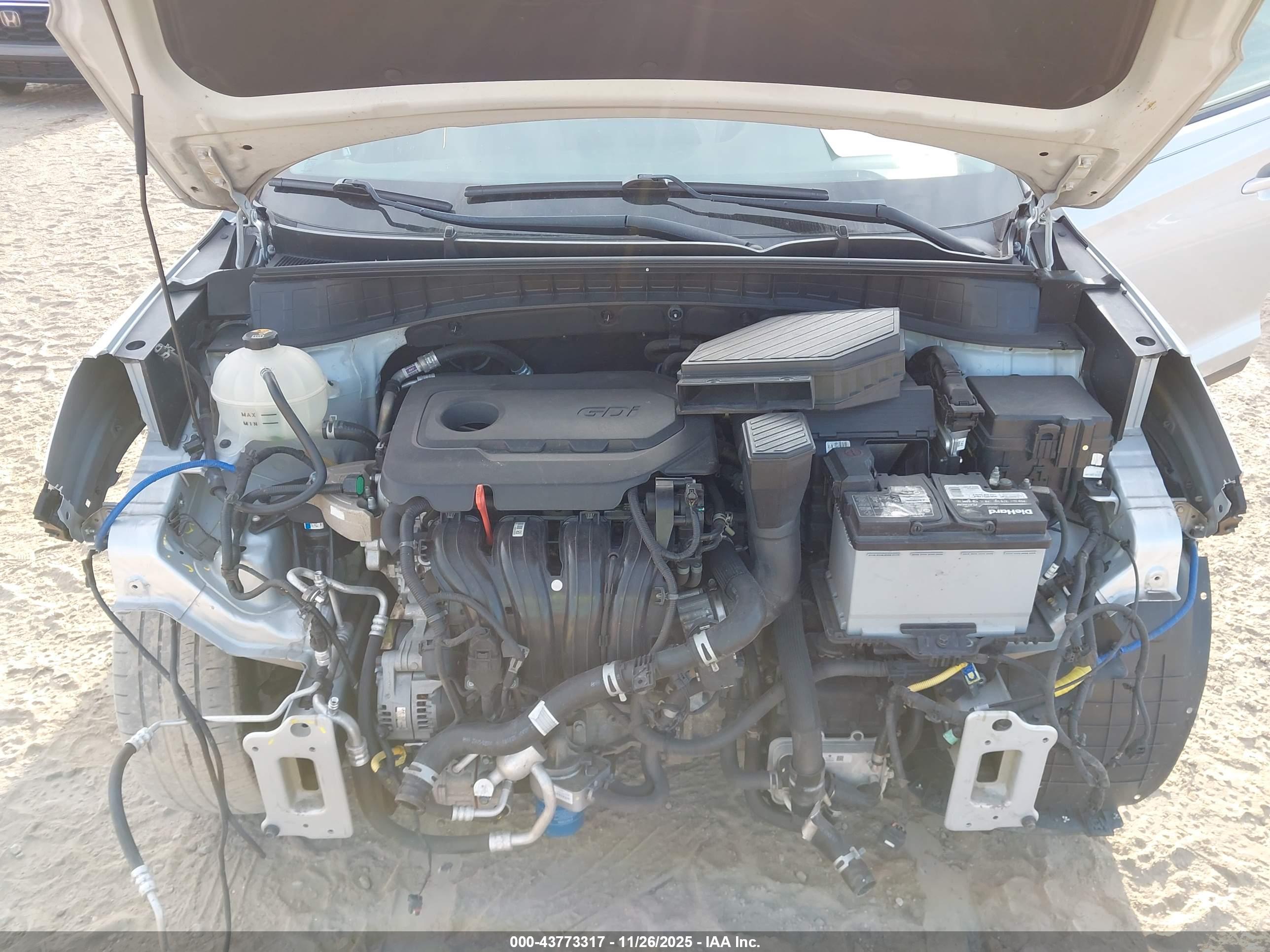 HYUNDAI TUCSON image 10