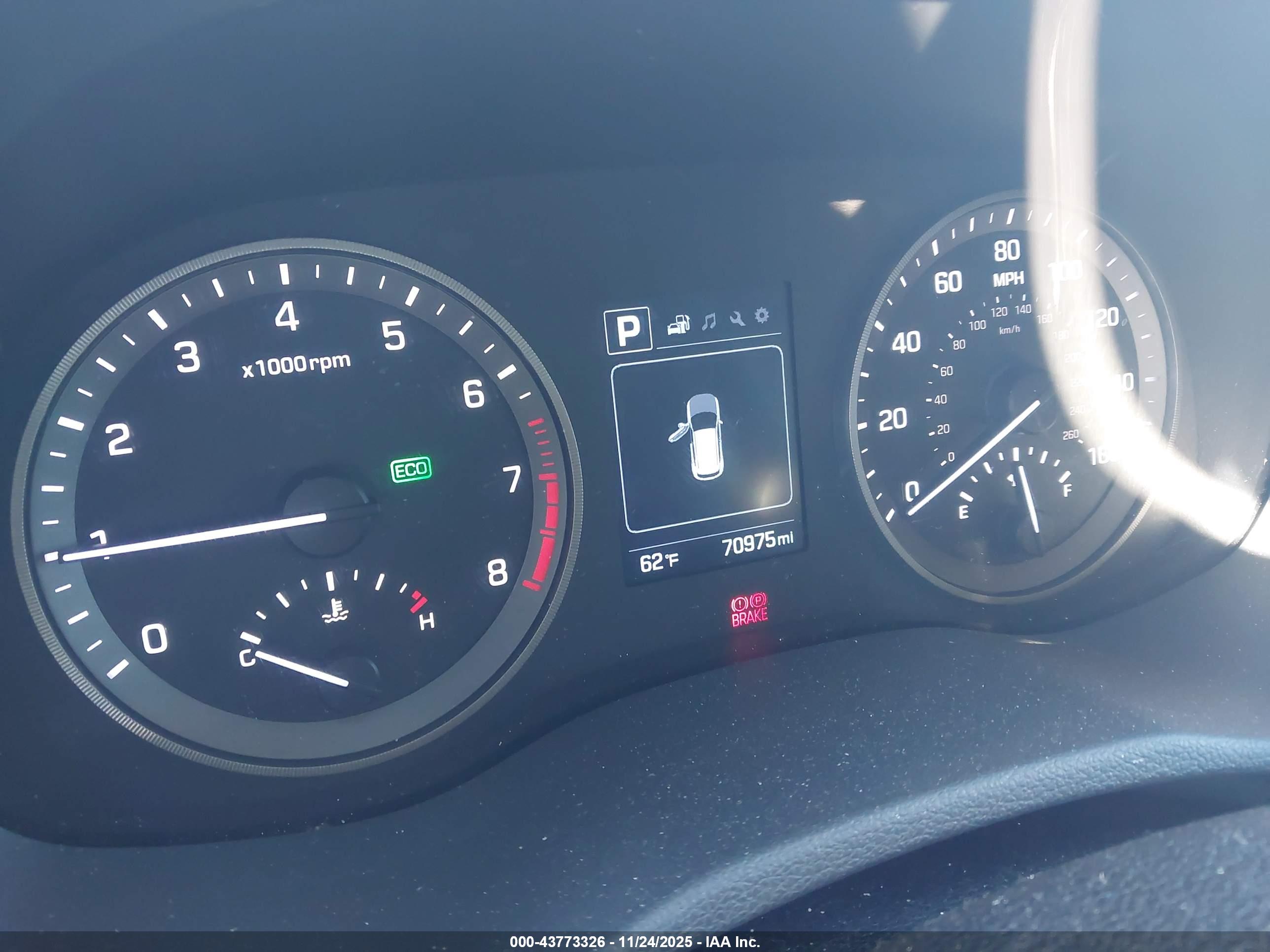 HYUNDAI TUCSON image 7