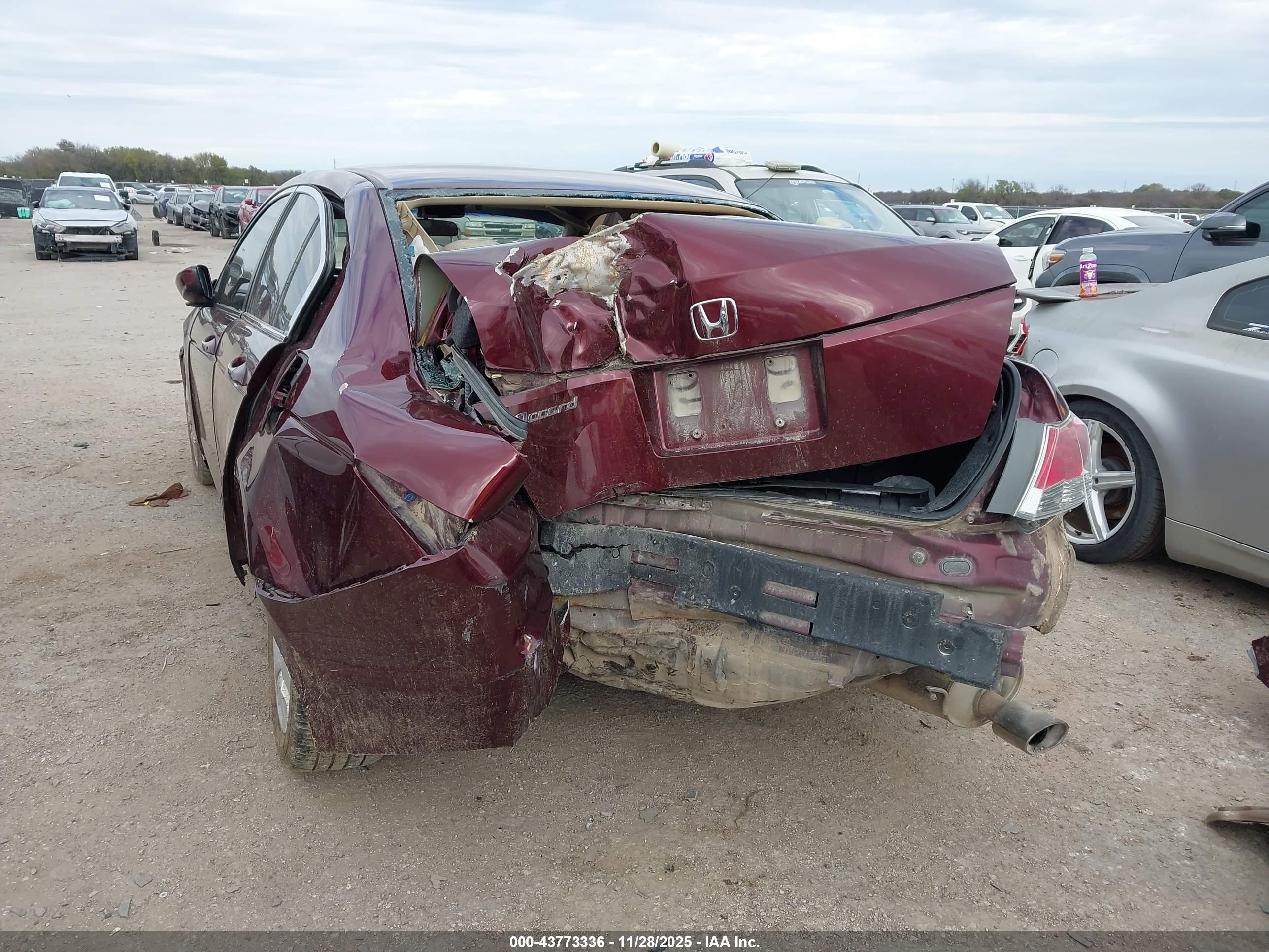 HONDA ACCORD image 6