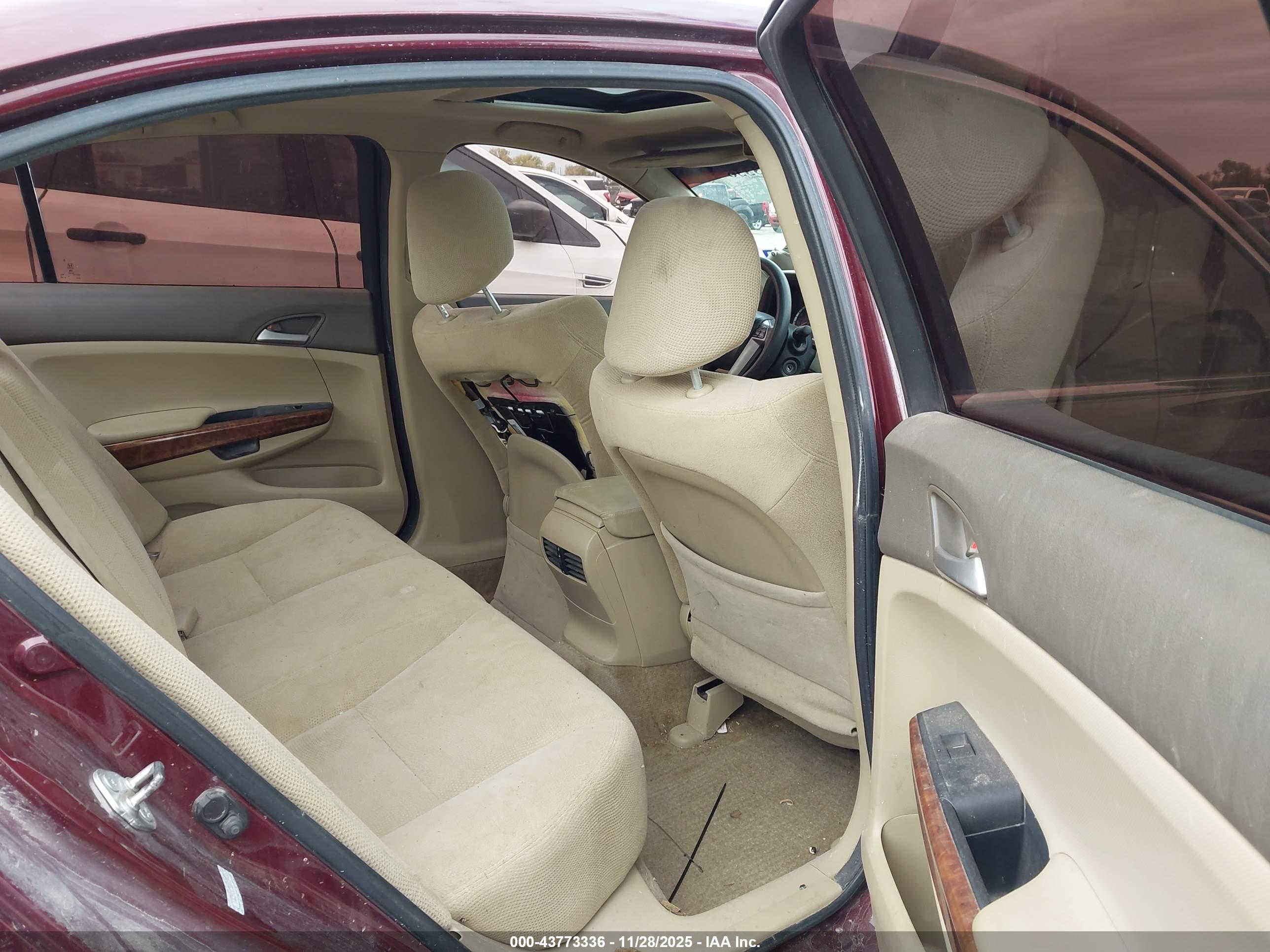 HONDA ACCORD image 8