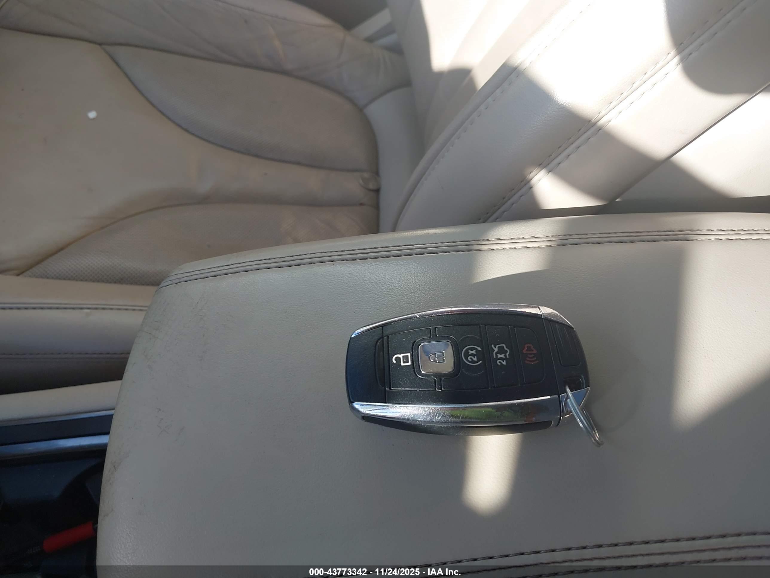 LINCOLN MKC image 11