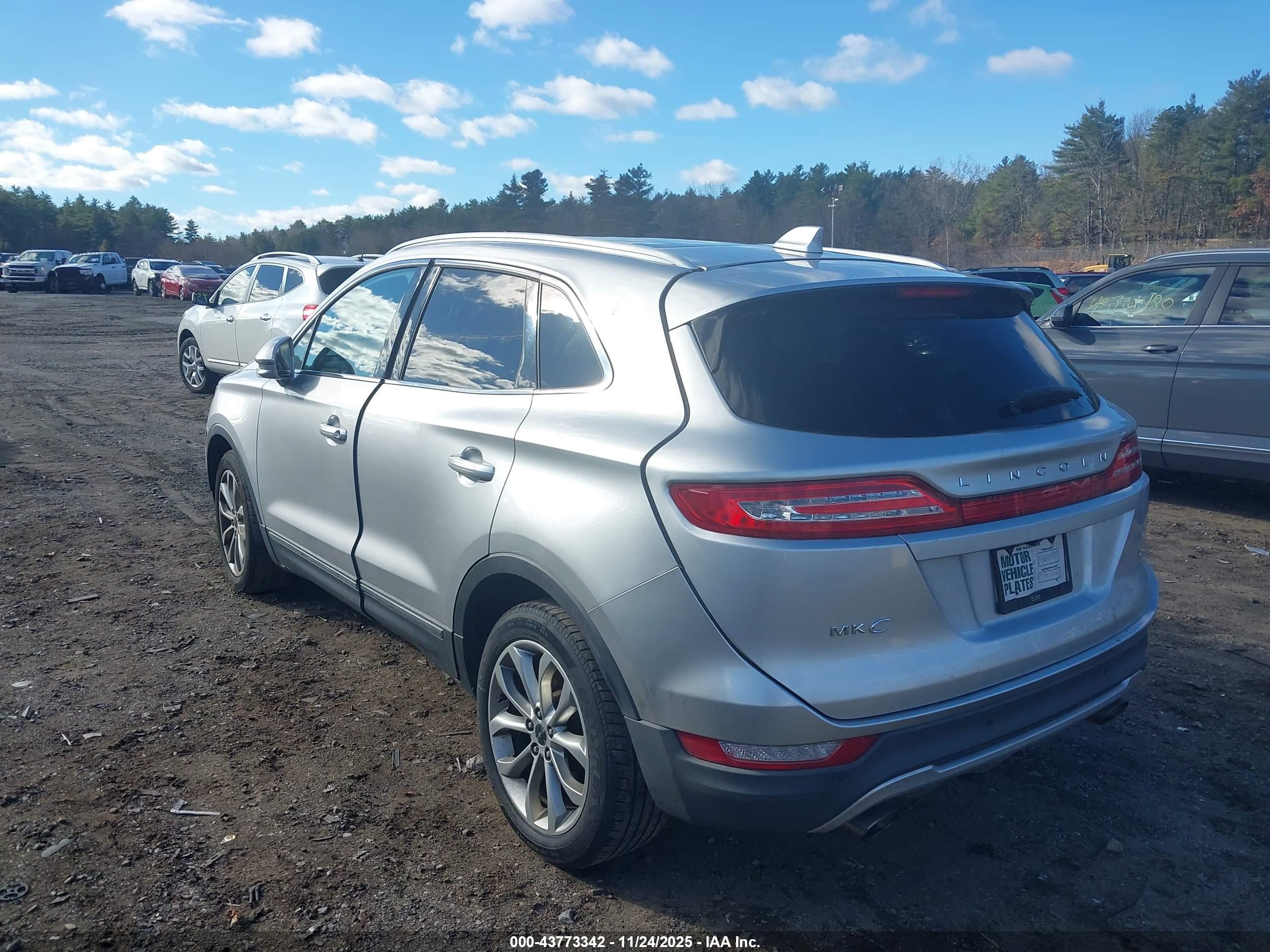 LINCOLN MKC image 3