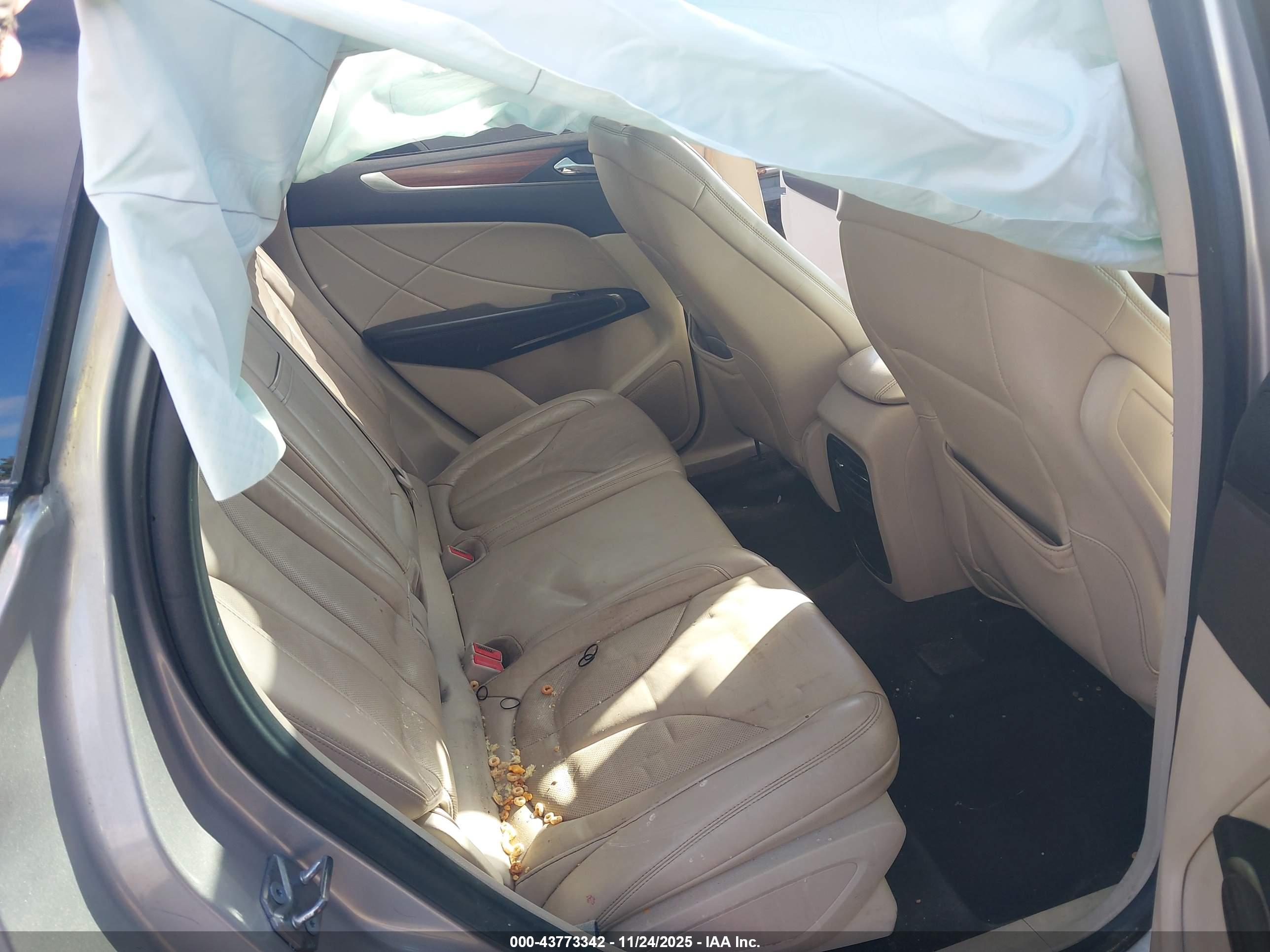 LINCOLN MKC image 8