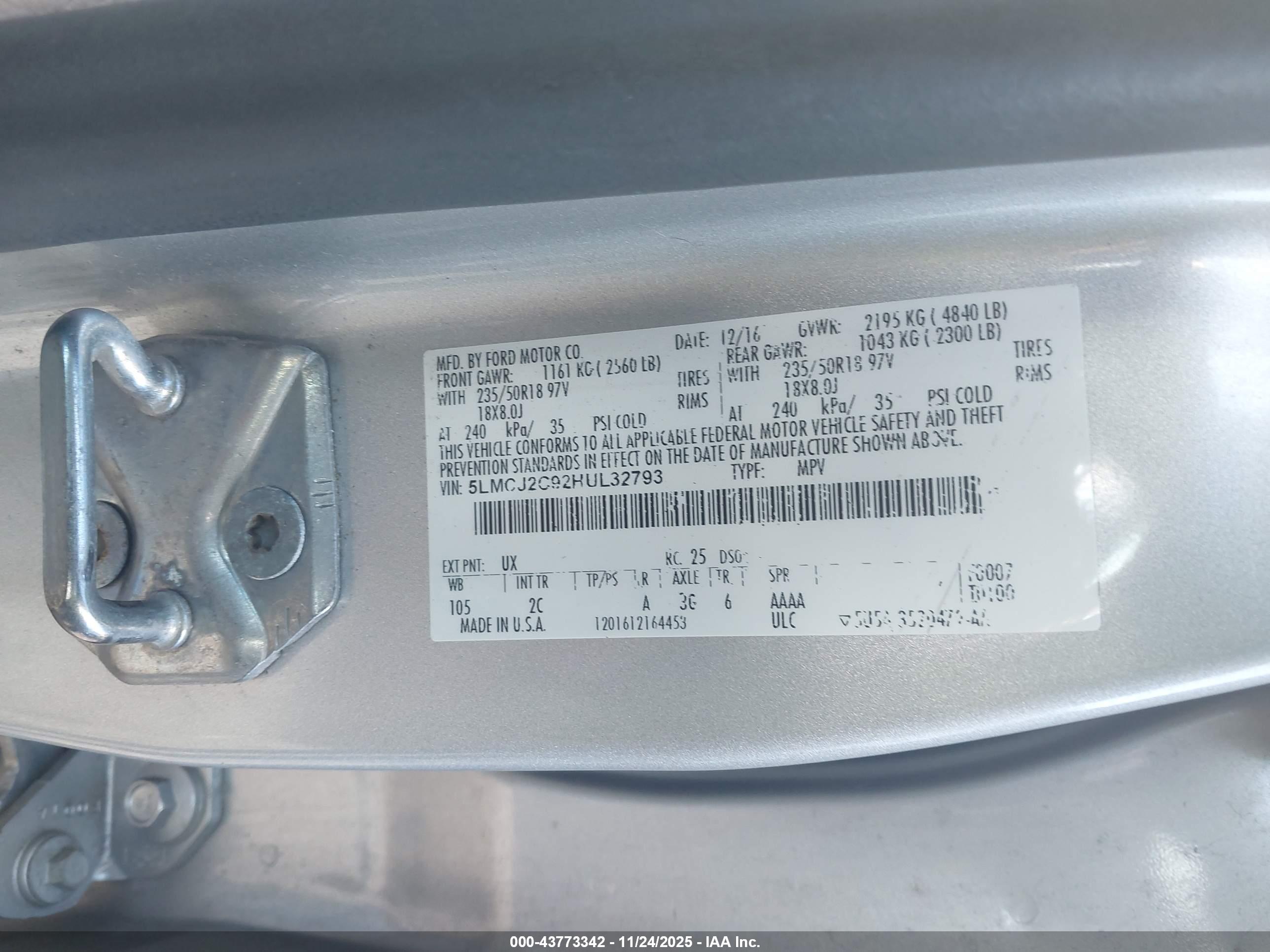 LINCOLN MKC image 9