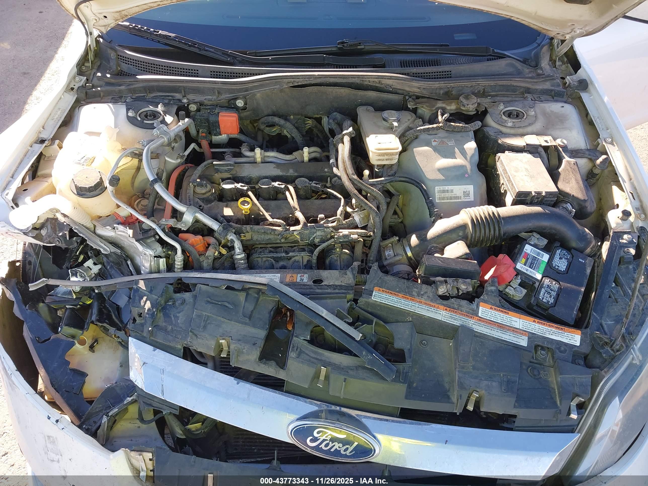 FORD FUSION image 10