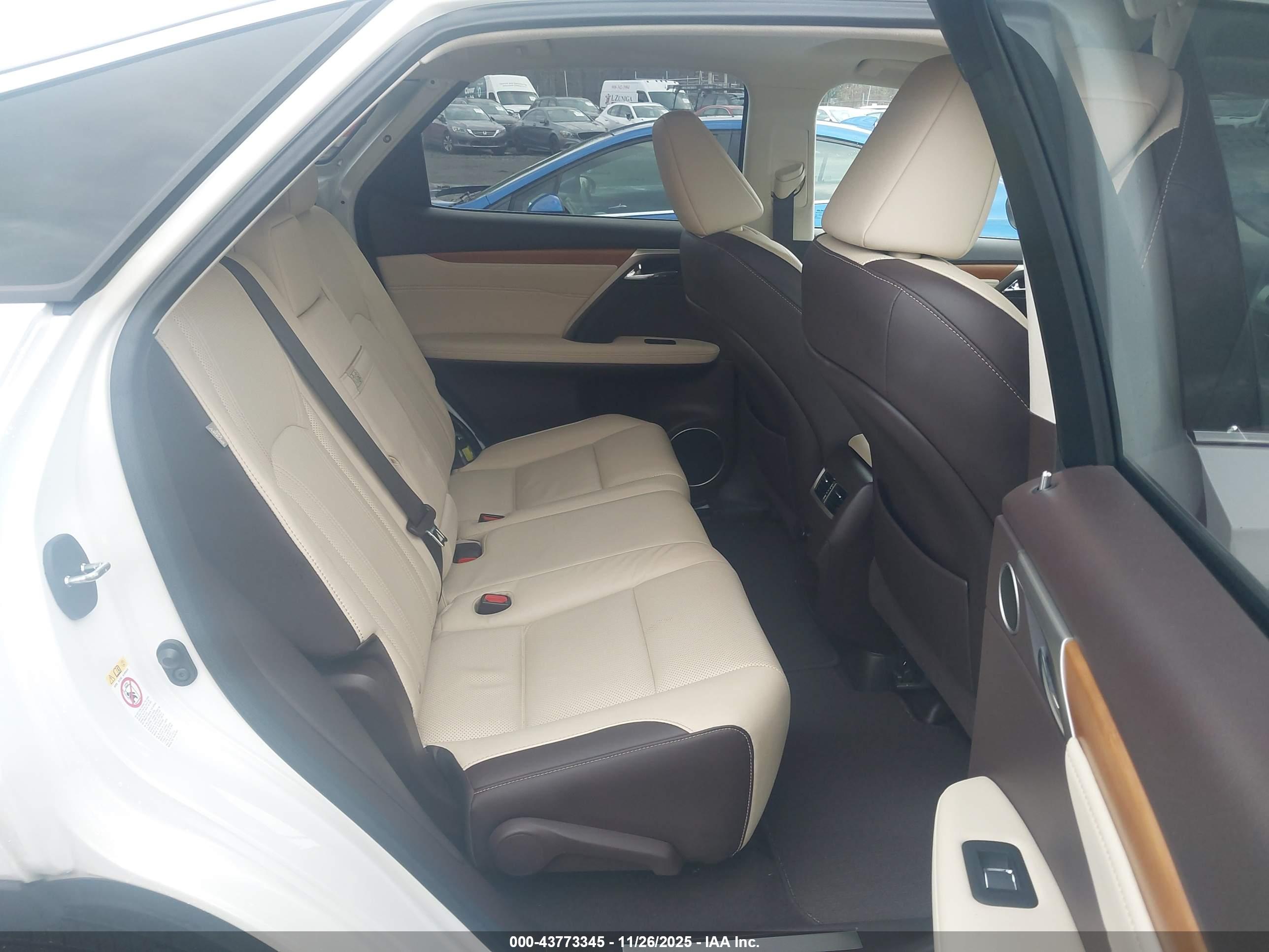 LEXUS RX image 8