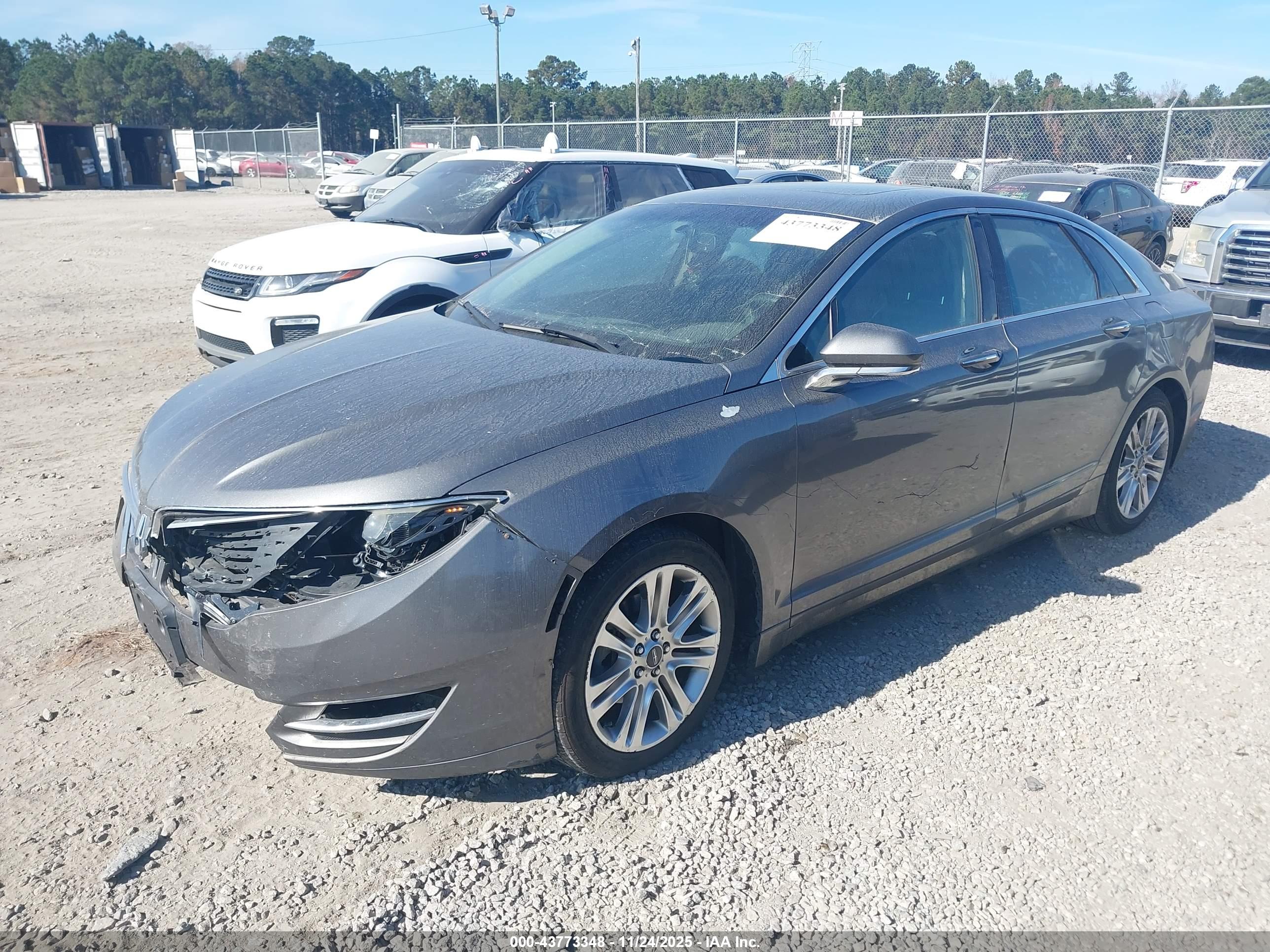 LINCOLN MKZ image 2