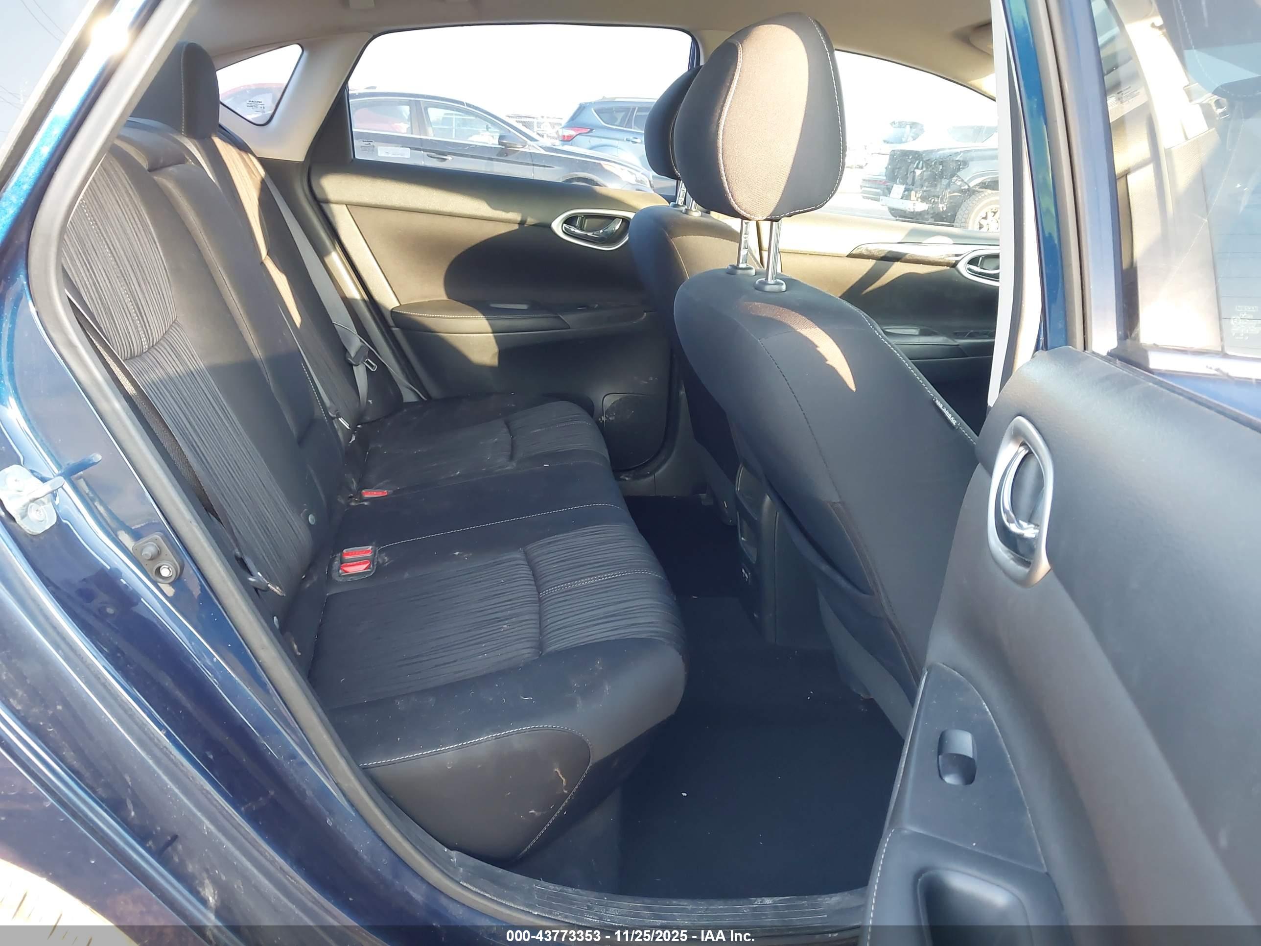 NISSAN SENTRA image 8