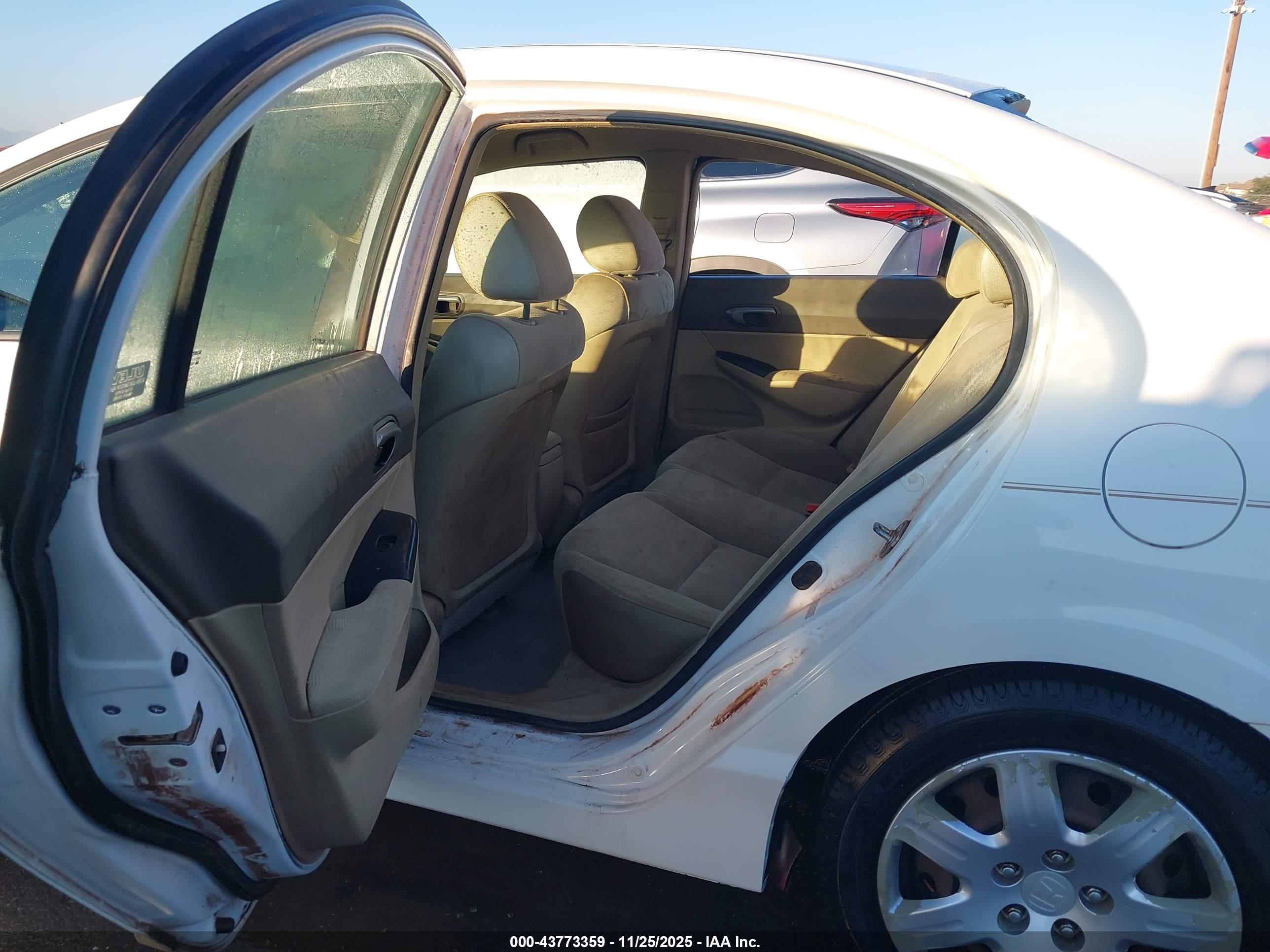 HONDA CIVIC image 8