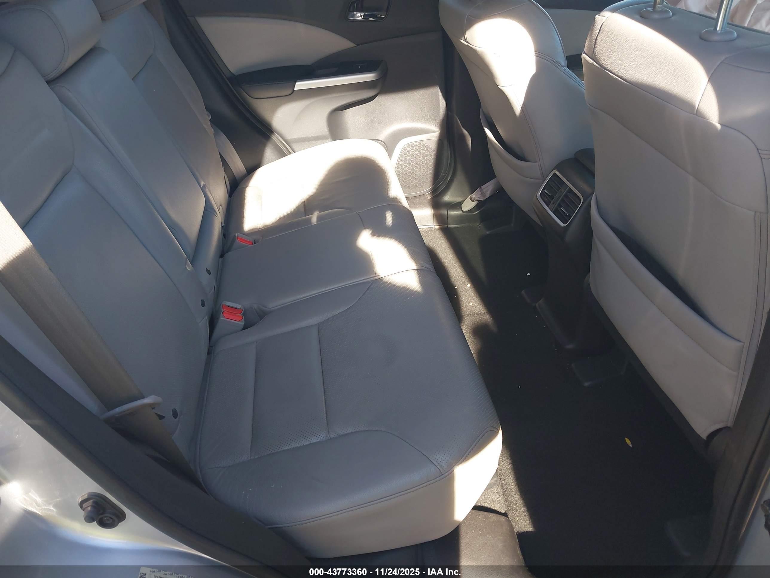 HONDA CR-V image 8
